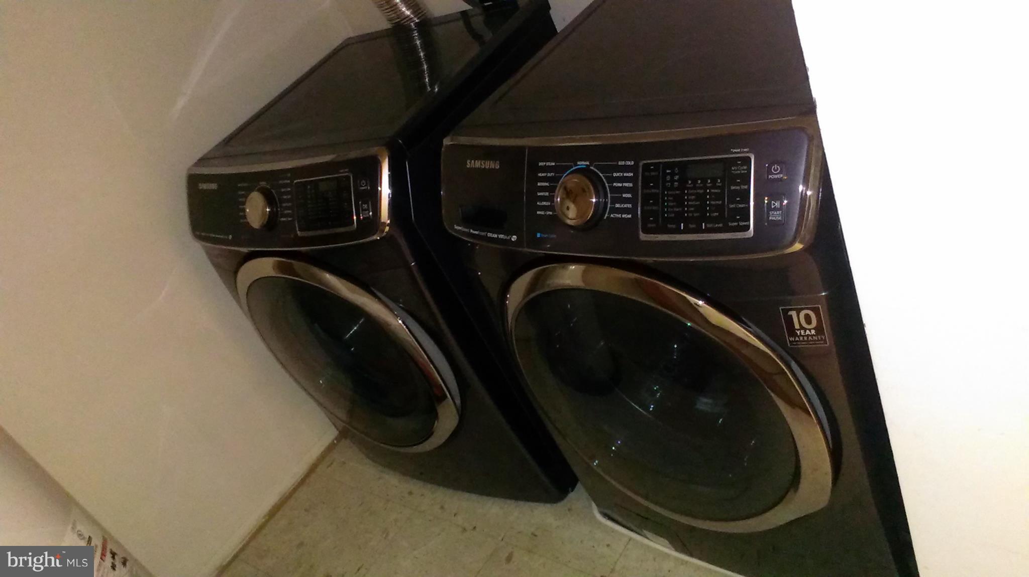 FARMINGDALE - Residential Lease