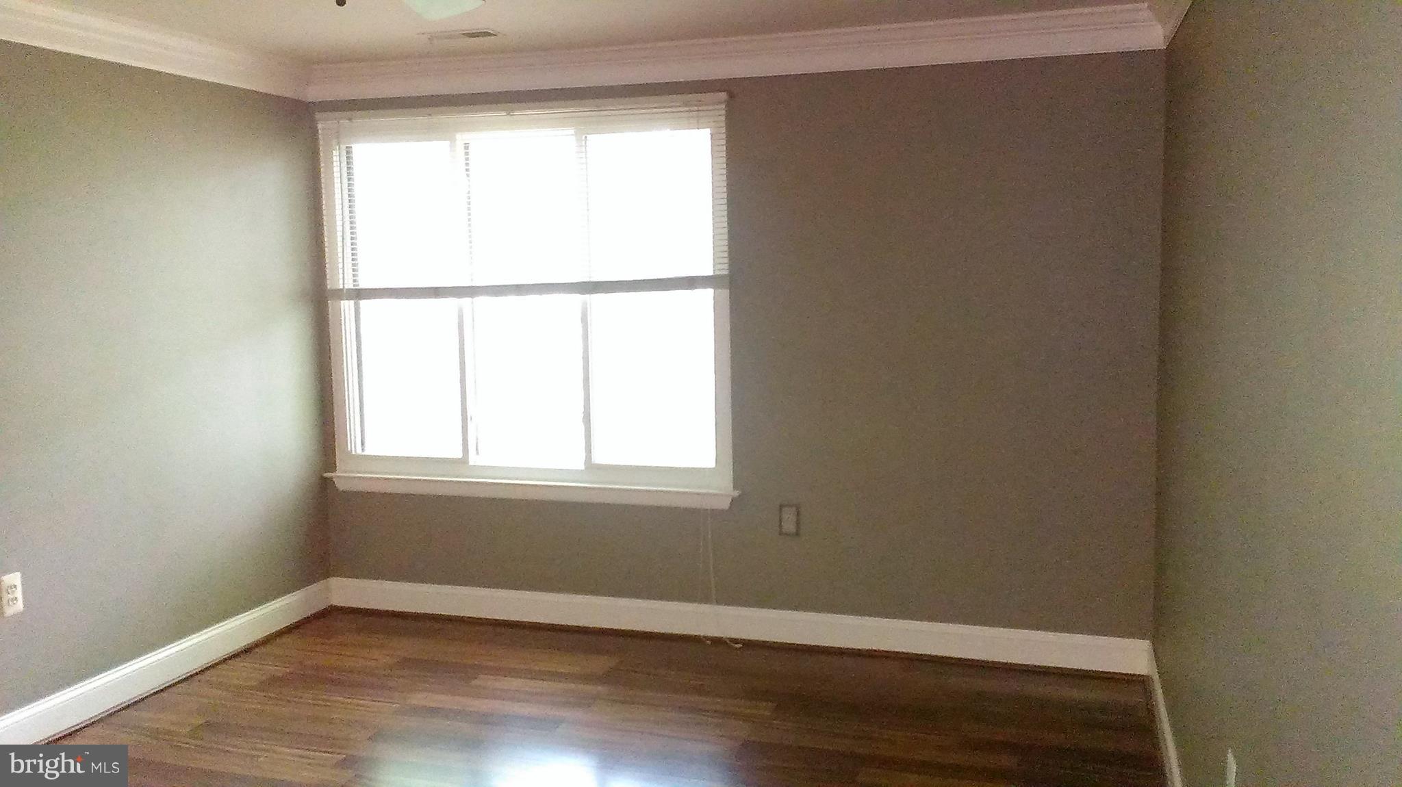 FARMINGDALE - Residential Lease