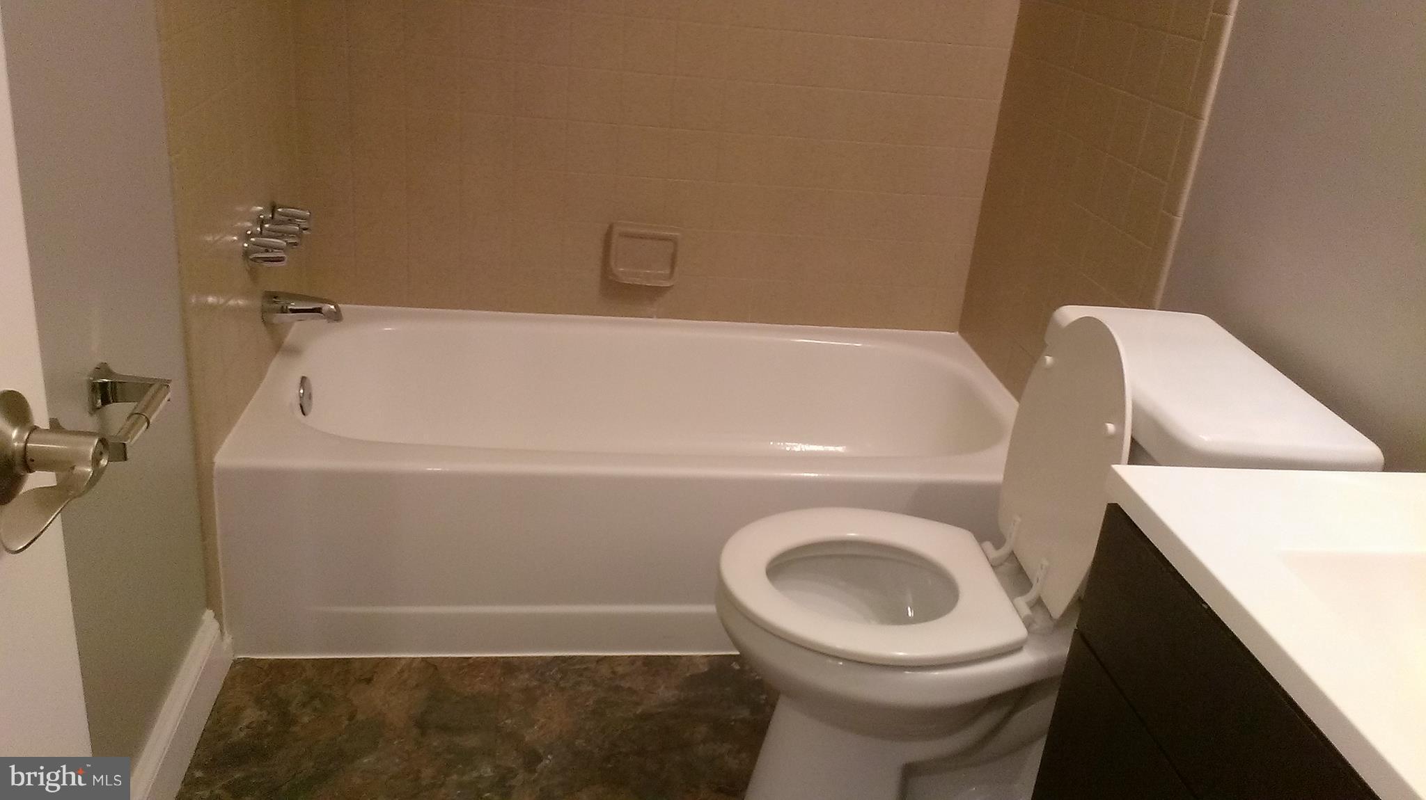 FARMINGDALE - Residential Lease