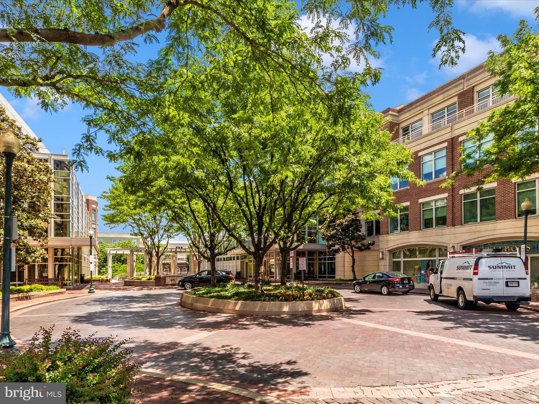 OLD TOWN ALEXANDRIA - Residential