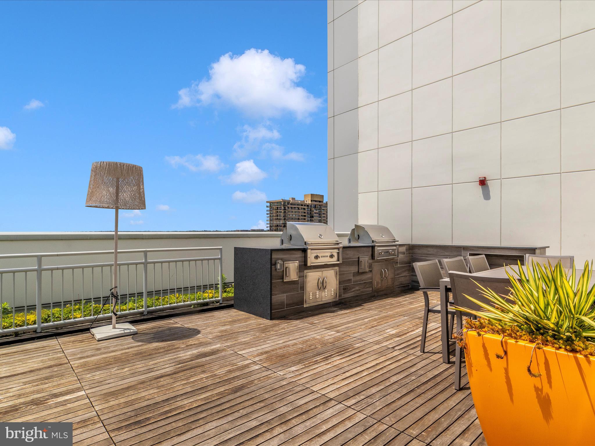 OLD TOWN ALEXANDRIA - Residential