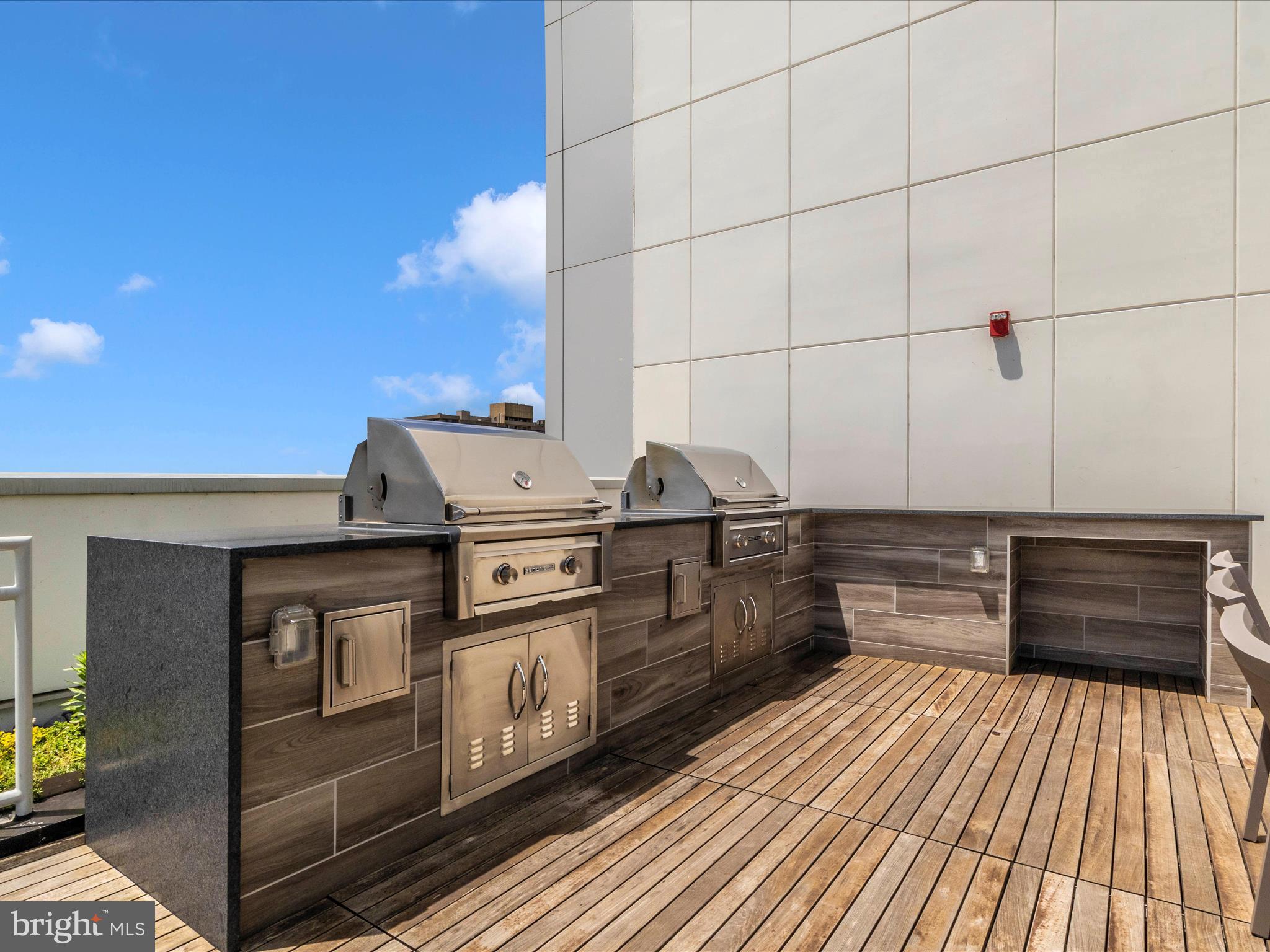 OLD TOWN ALEXANDRIA - Residential