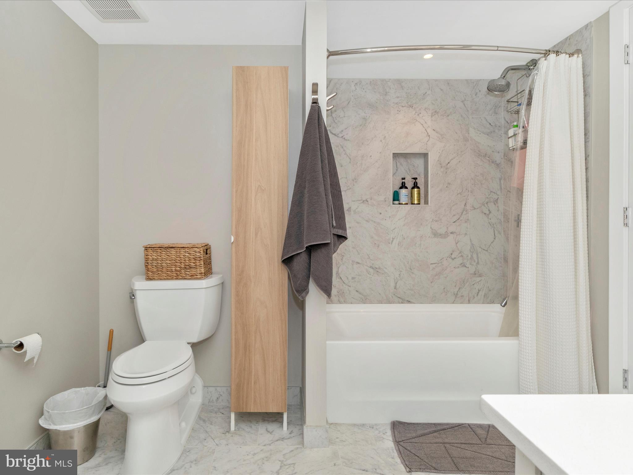 OLD TOWN ALEXANDRIA - Residential