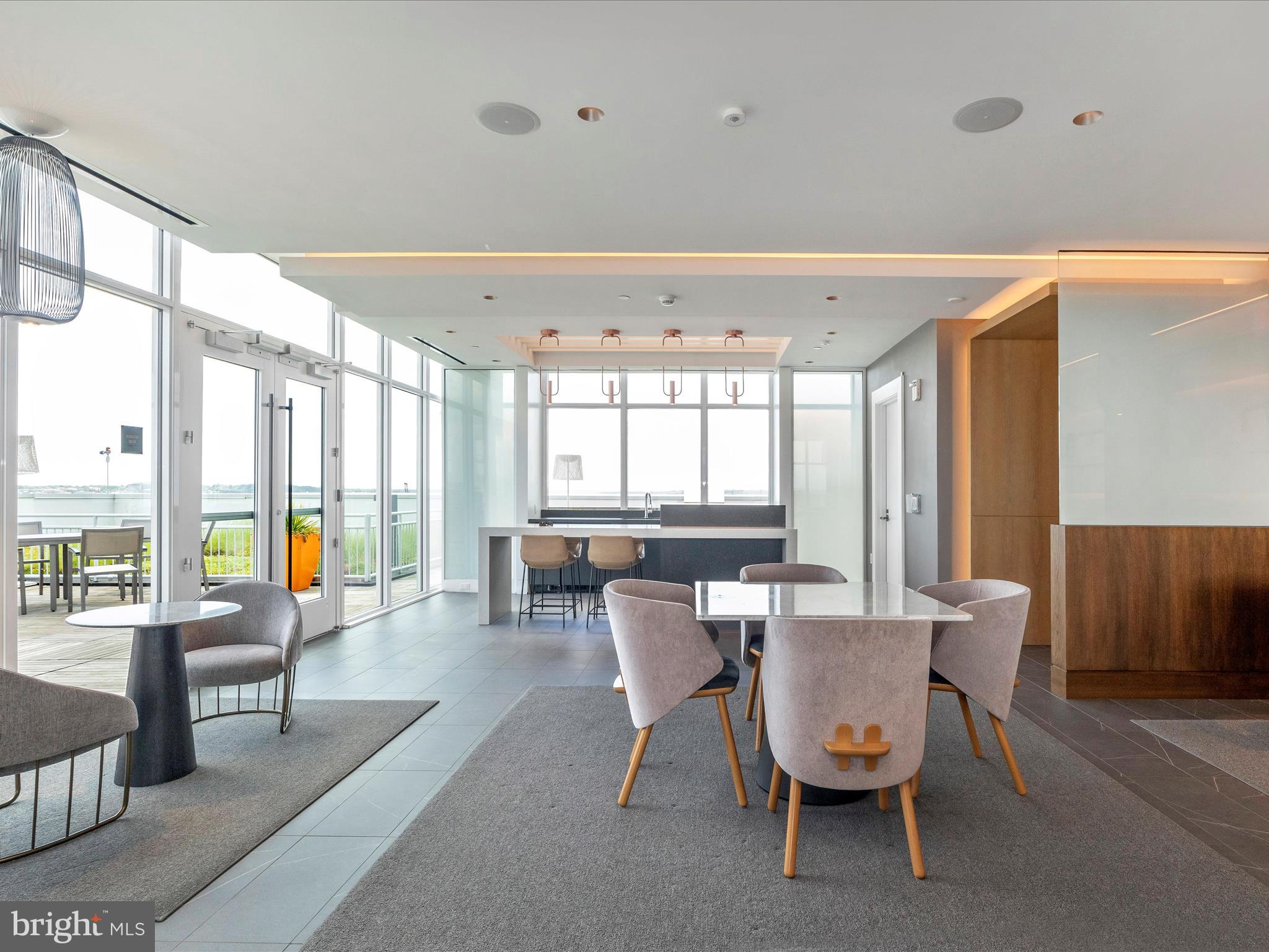 OLD TOWN ALEXANDRIA - Residential