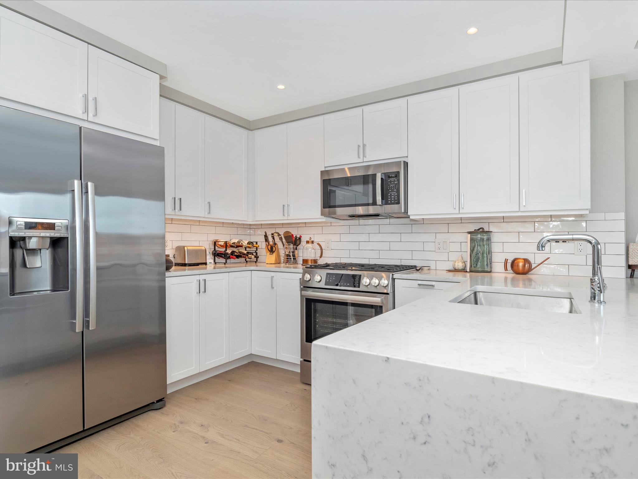 OLD TOWN ALEXANDRIA - Residential