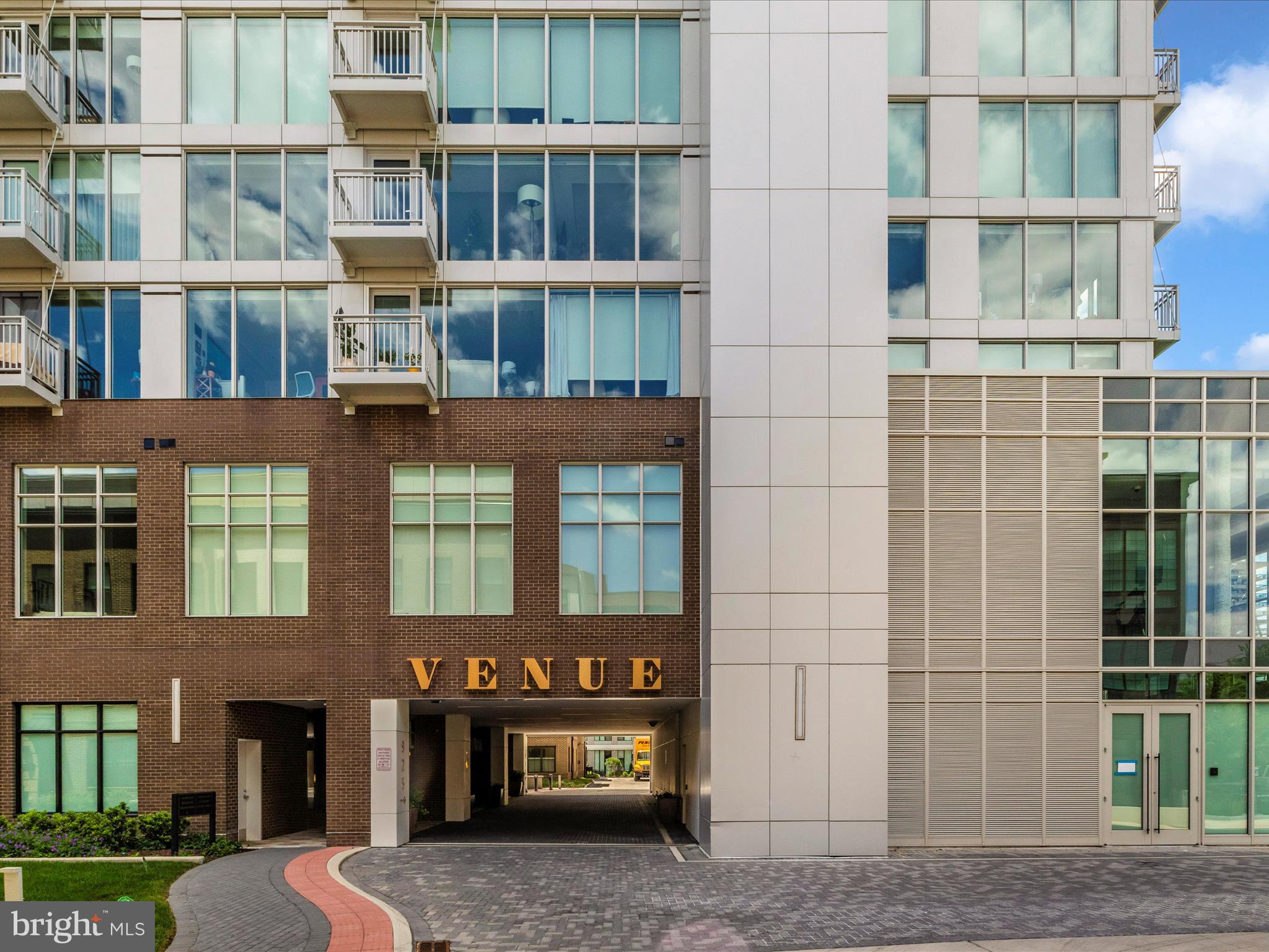 OLD TOWN ALEXANDRIA - Residential