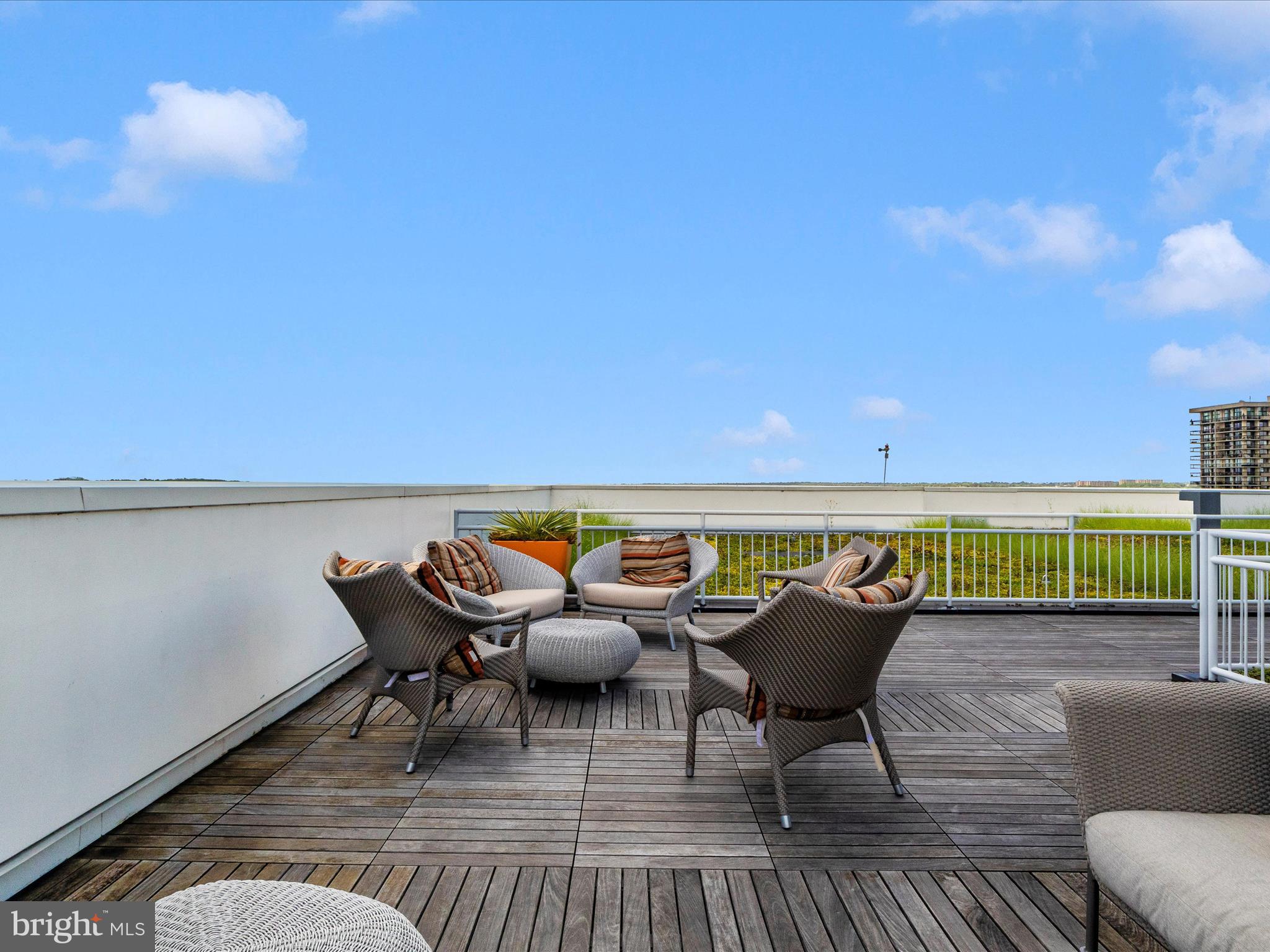 OLD TOWN ALEXANDRIA - Residential