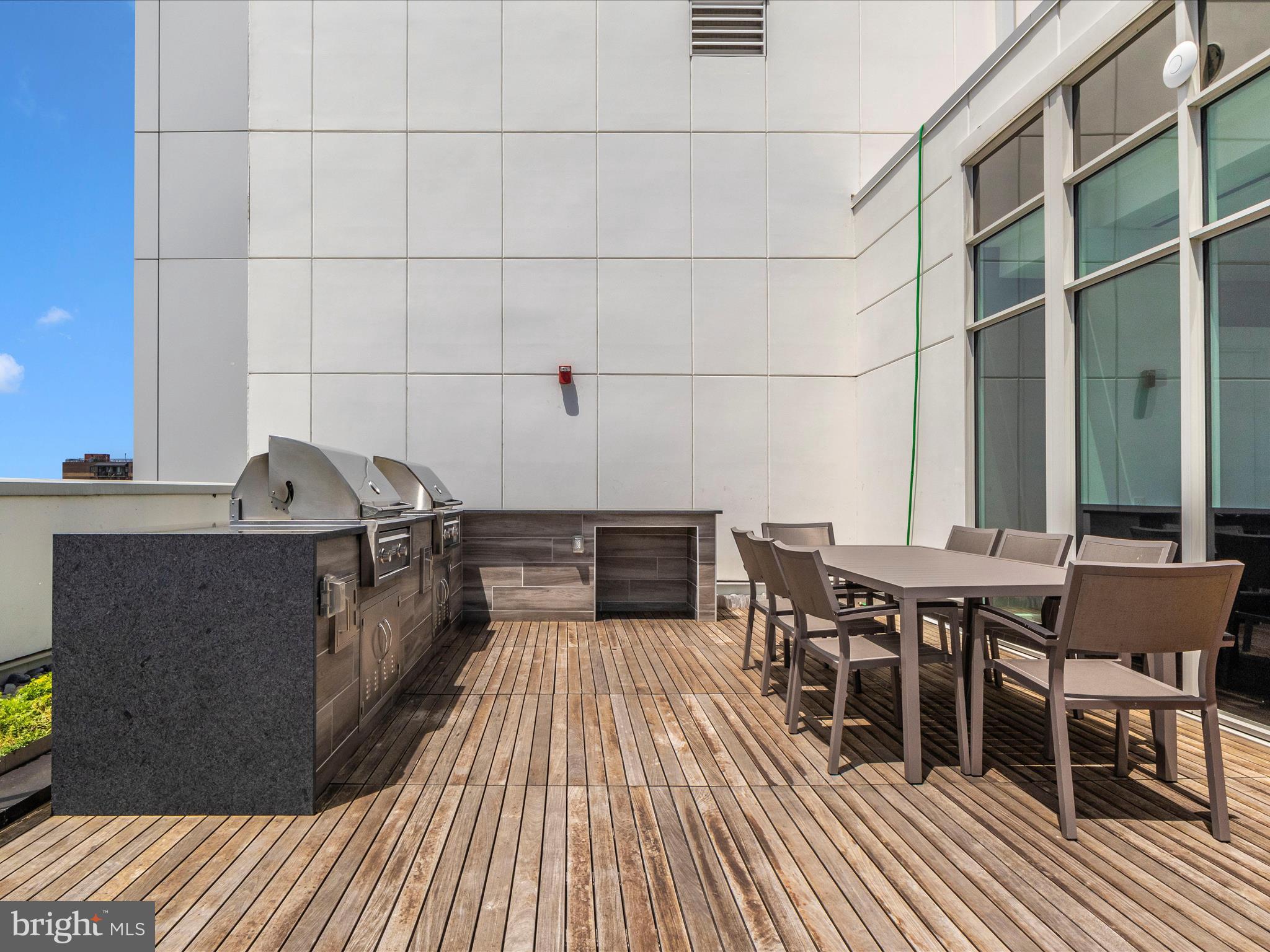 OLD TOWN ALEXANDRIA - Residential