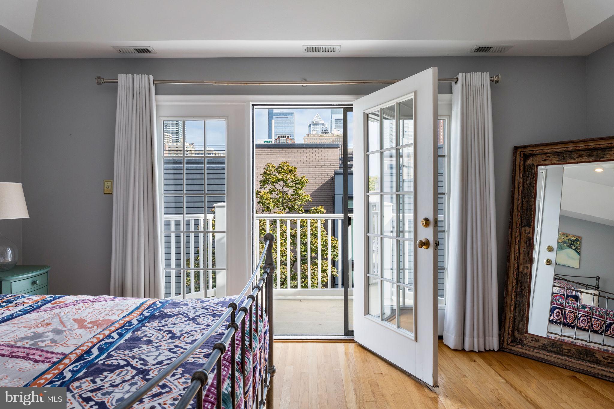 RITTENHOUSE SQUARE - Residential