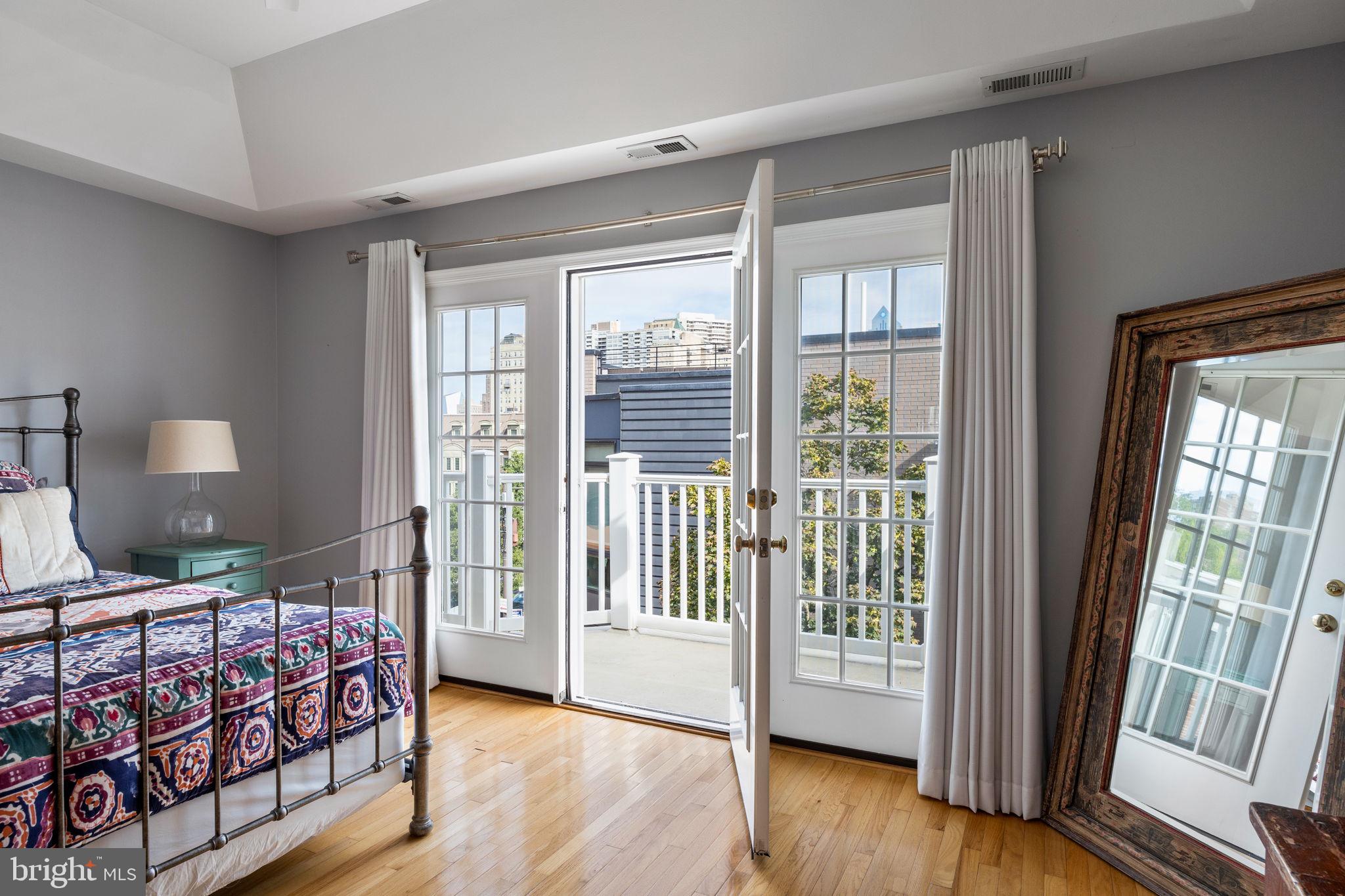 RITTENHOUSE SQUARE - Residential