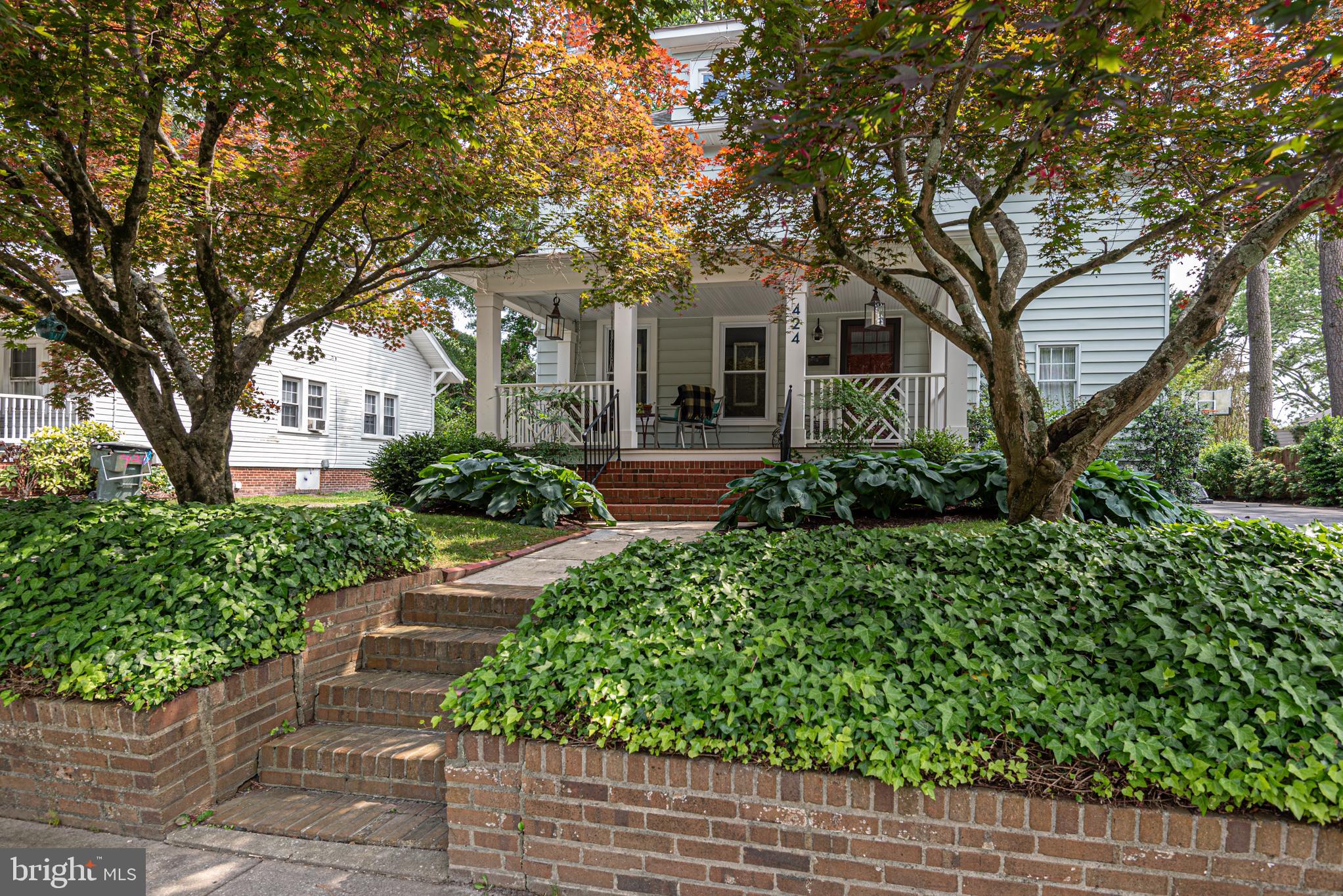 424 W COLLEGE AVENUE