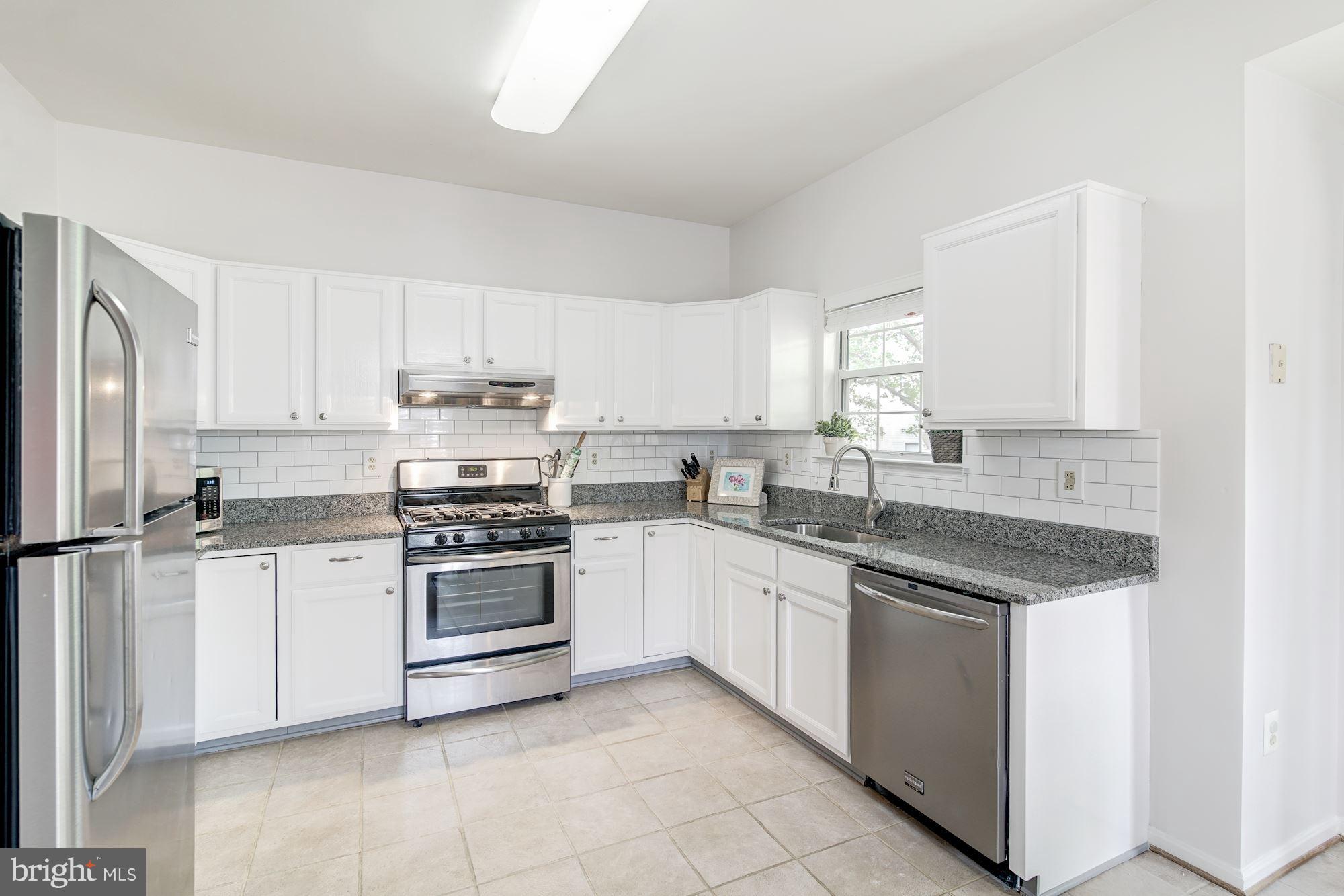 CENTRE RIDGE LAND BAY - Residential