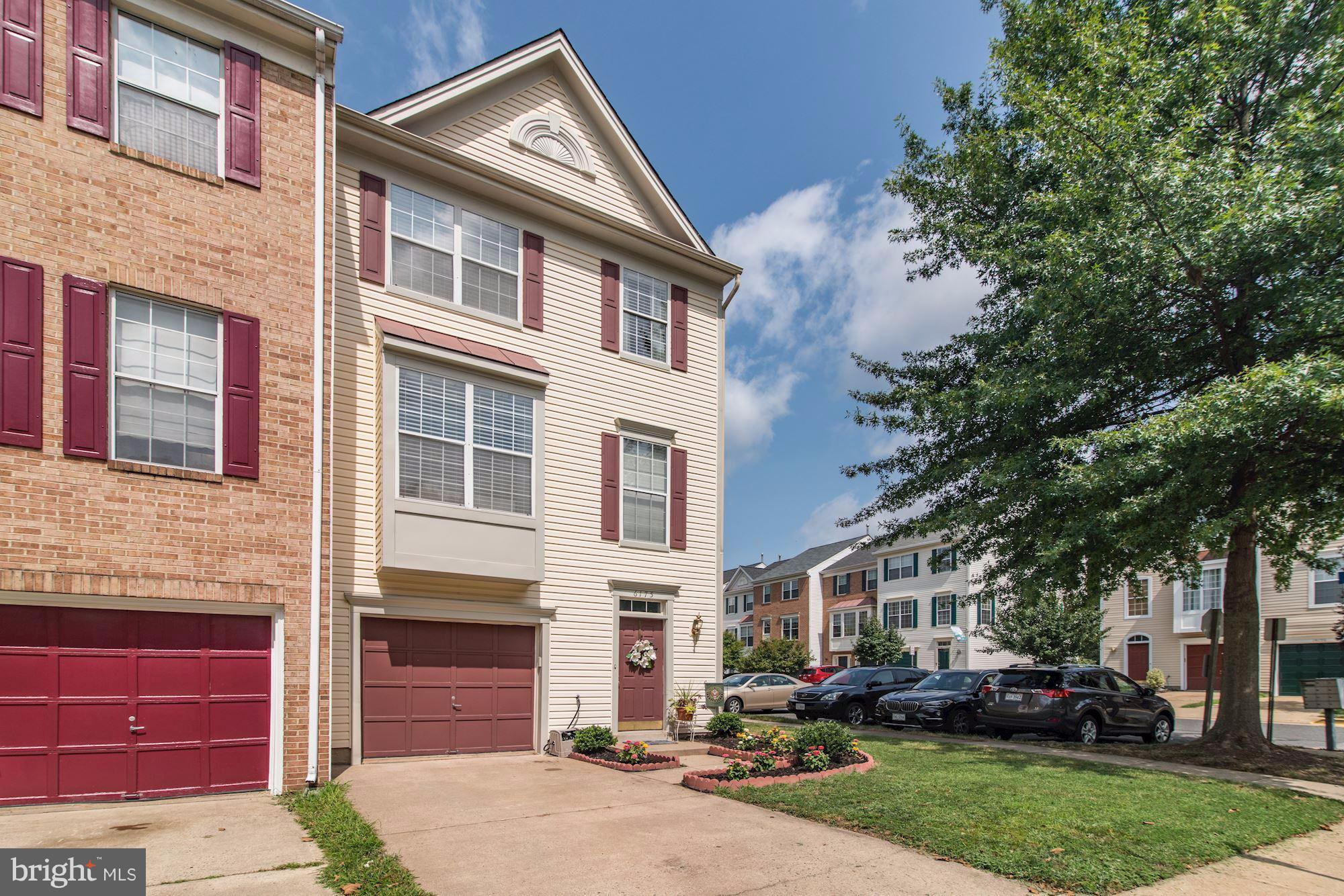 CENTRE RIDGE LAND BAY - Residential