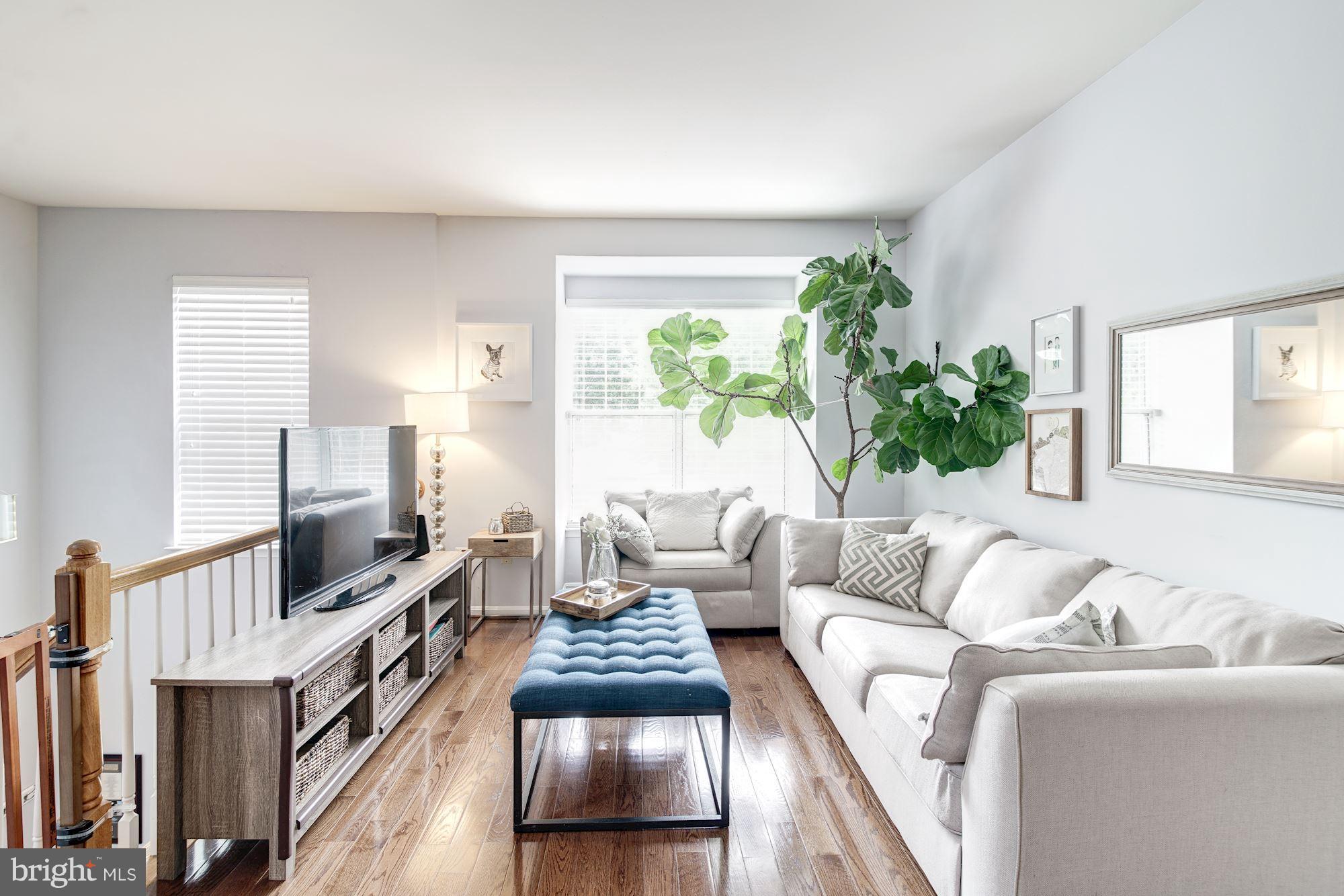 CENTRE RIDGE LAND BAY - Residential