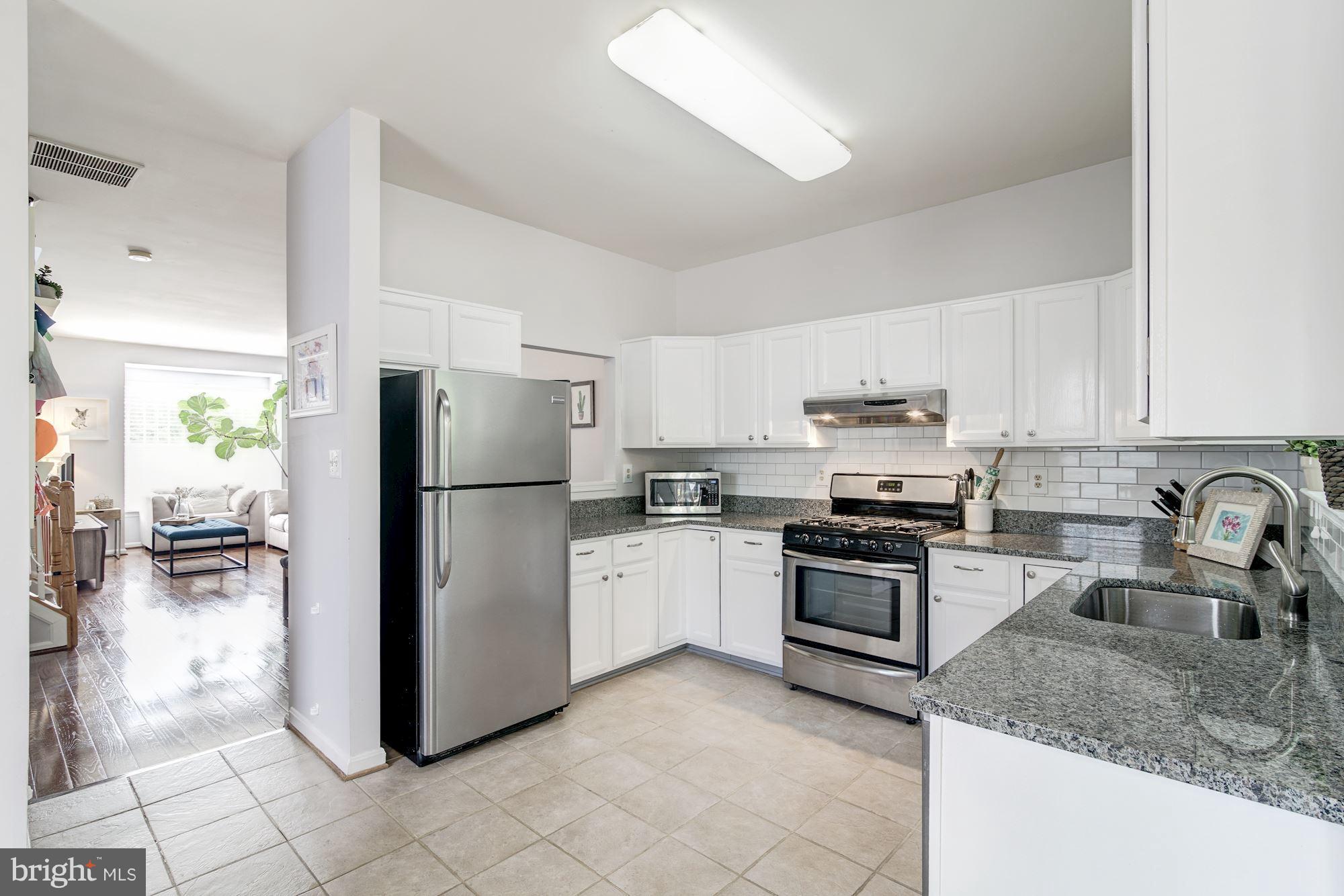 CENTRE RIDGE LAND BAY - Residential