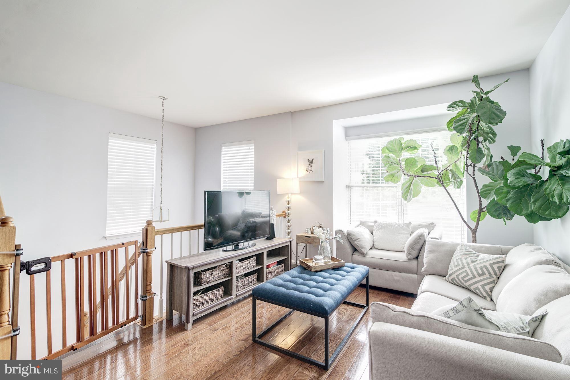 CENTRE RIDGE LAND BAY - Residential