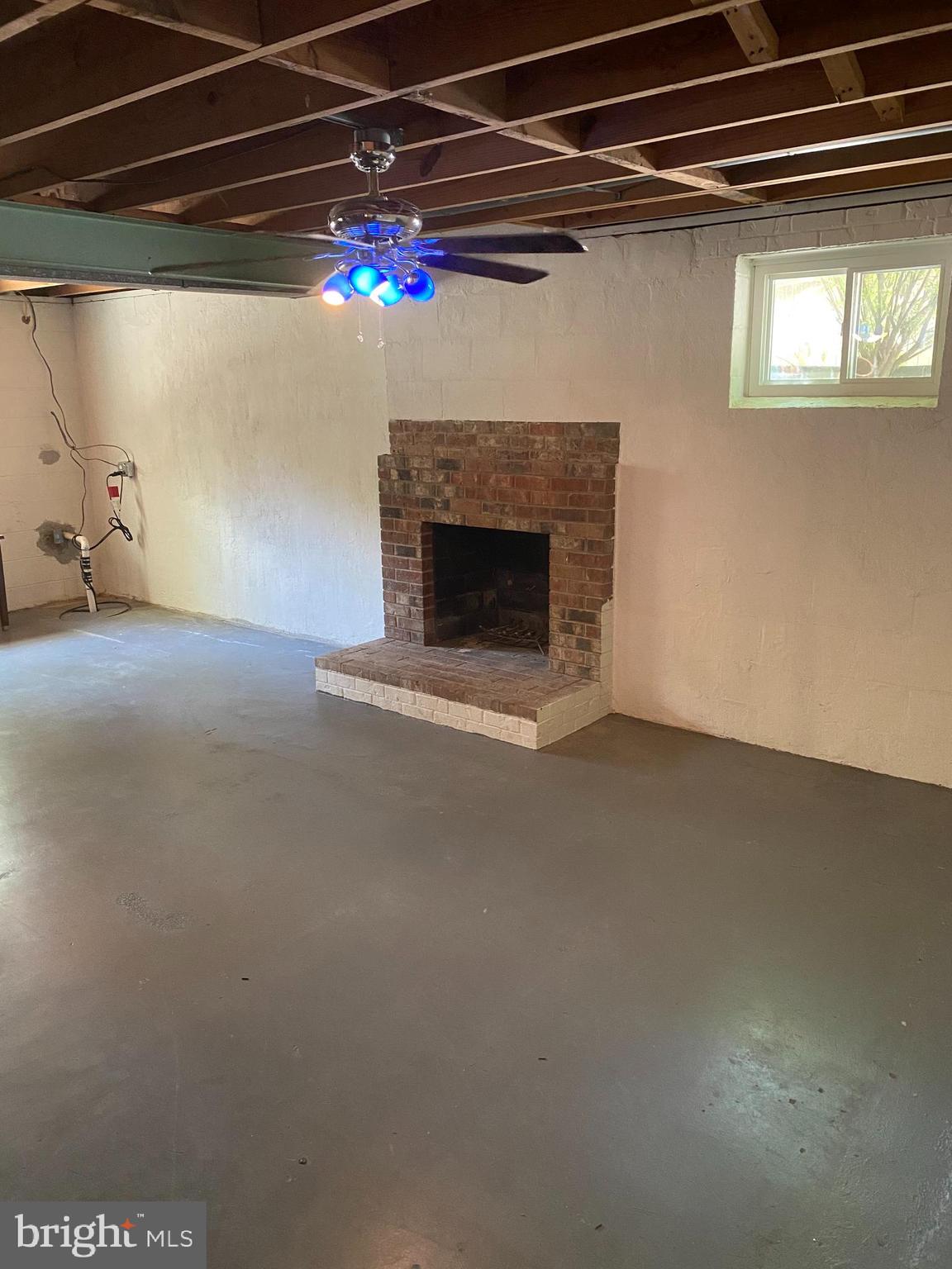 HAYFIELD FARM - Residential