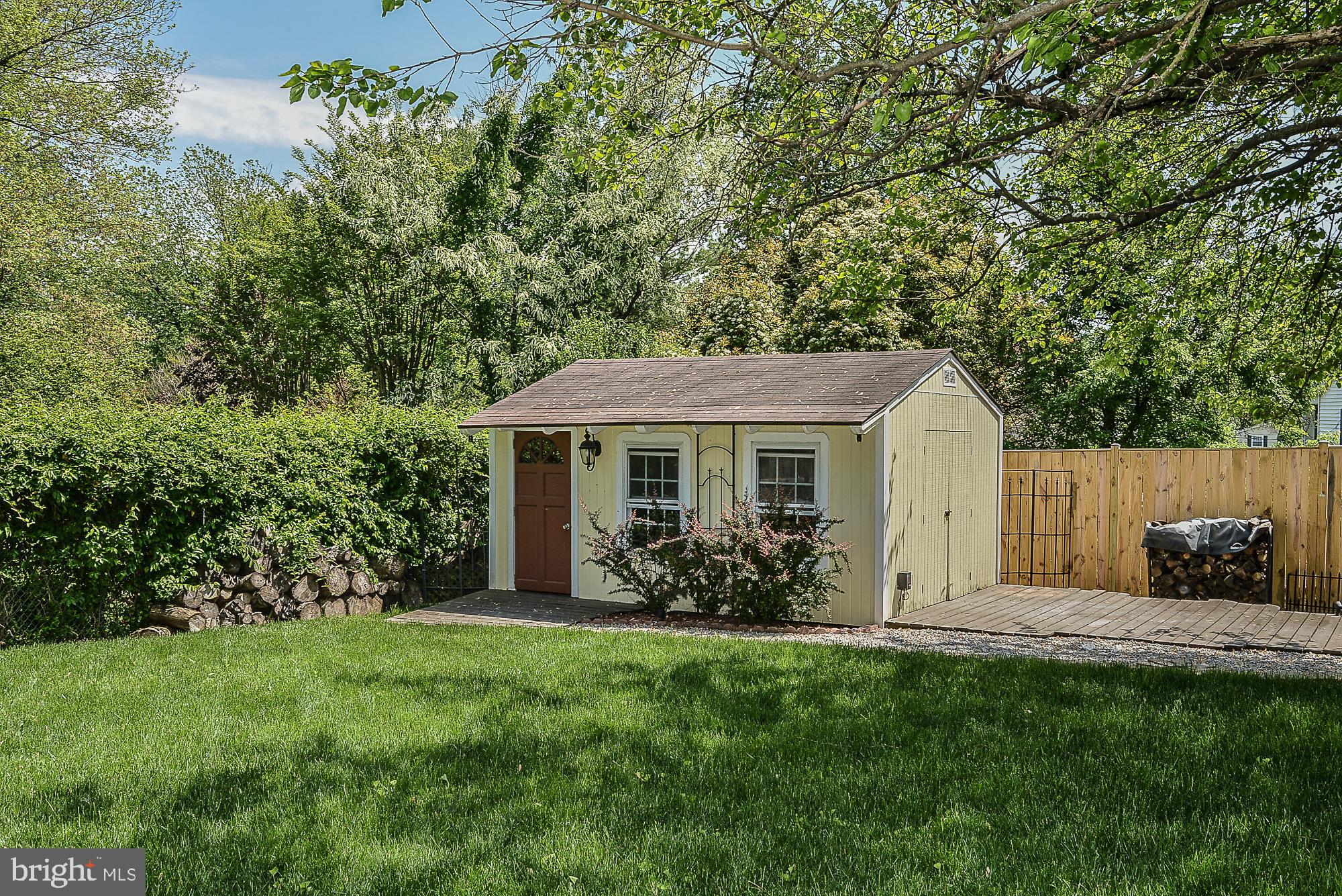 HAYFIELD FARM - Residential