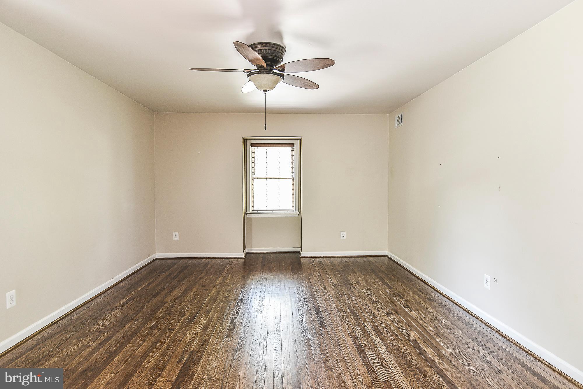 HAYFIELD FARM - Residential