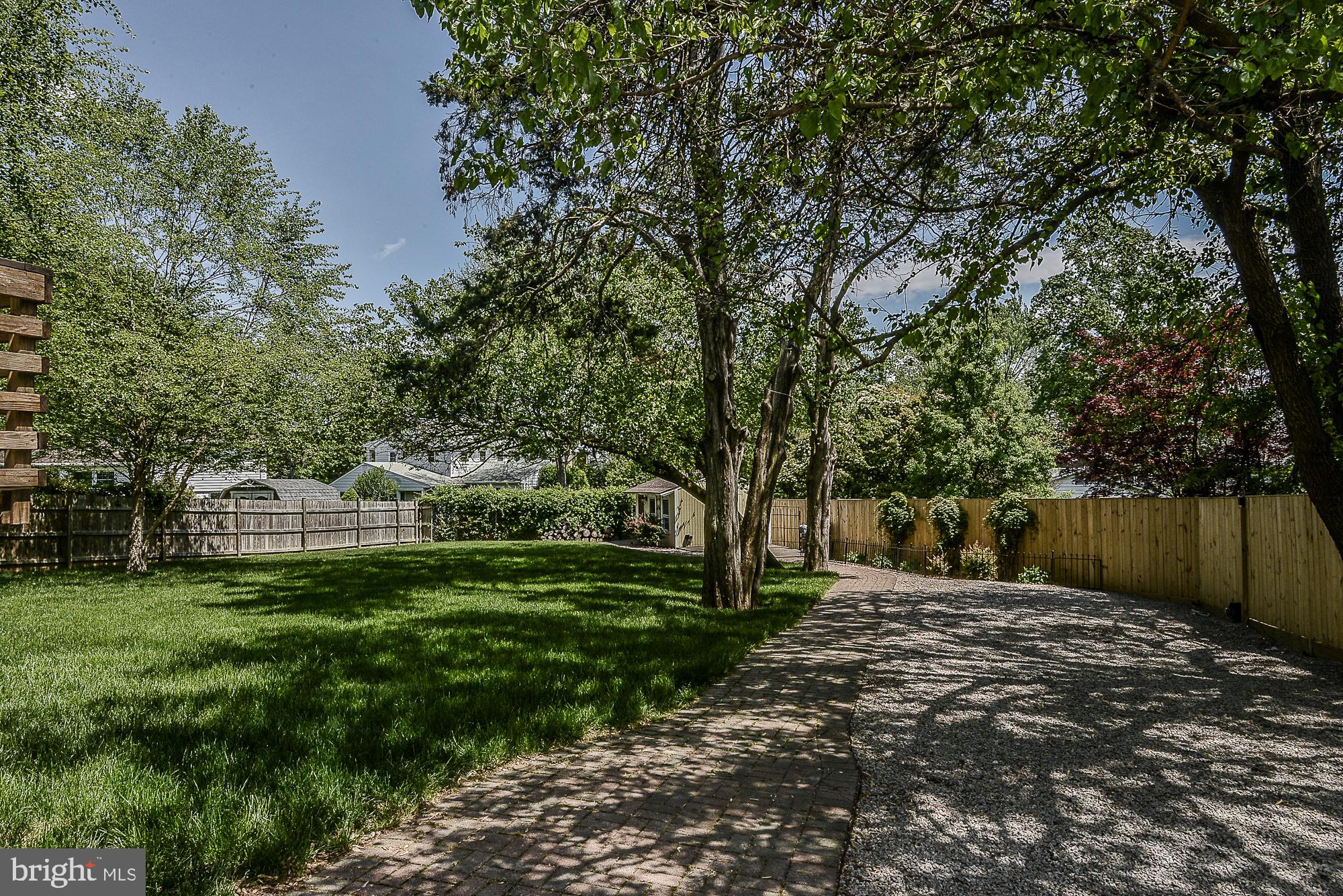 HAYFIELD FARM - Residential