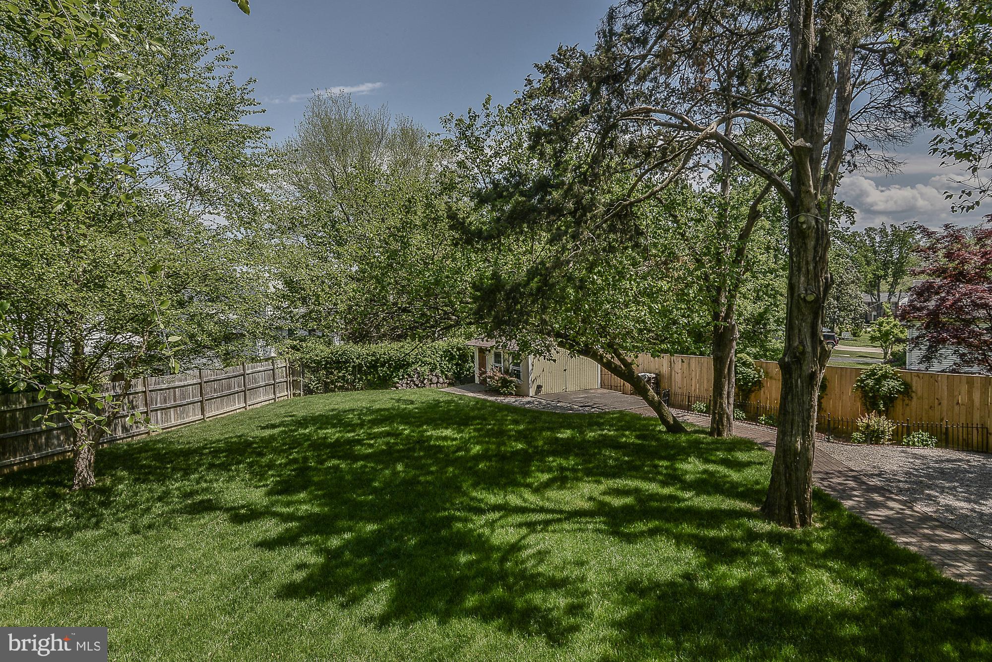 HAYFIELD FARM - Residential