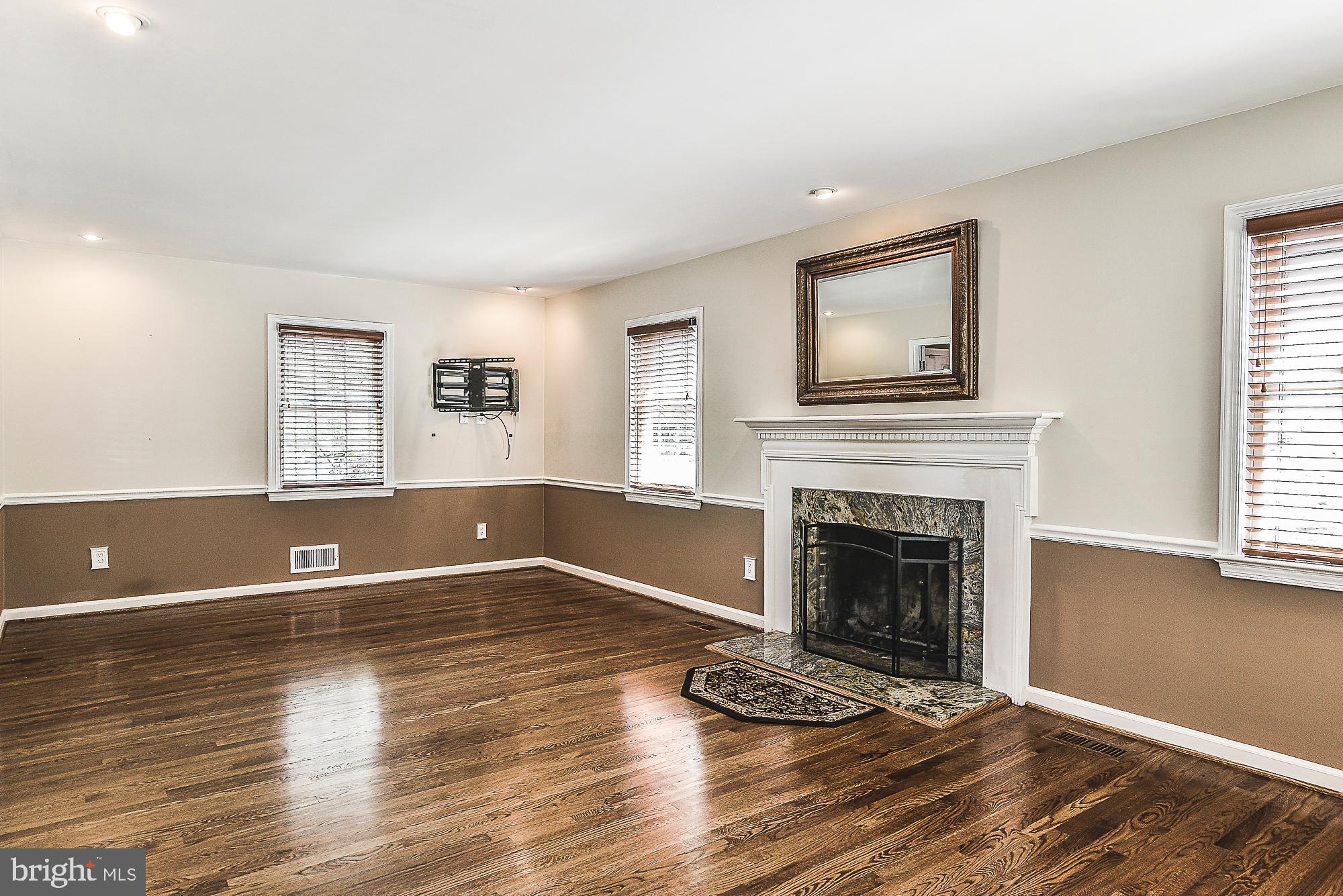 HAYFIELD FARM - Residential