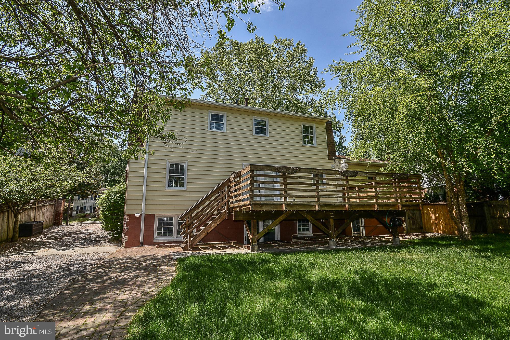 HAYFIELD FARM - Residential