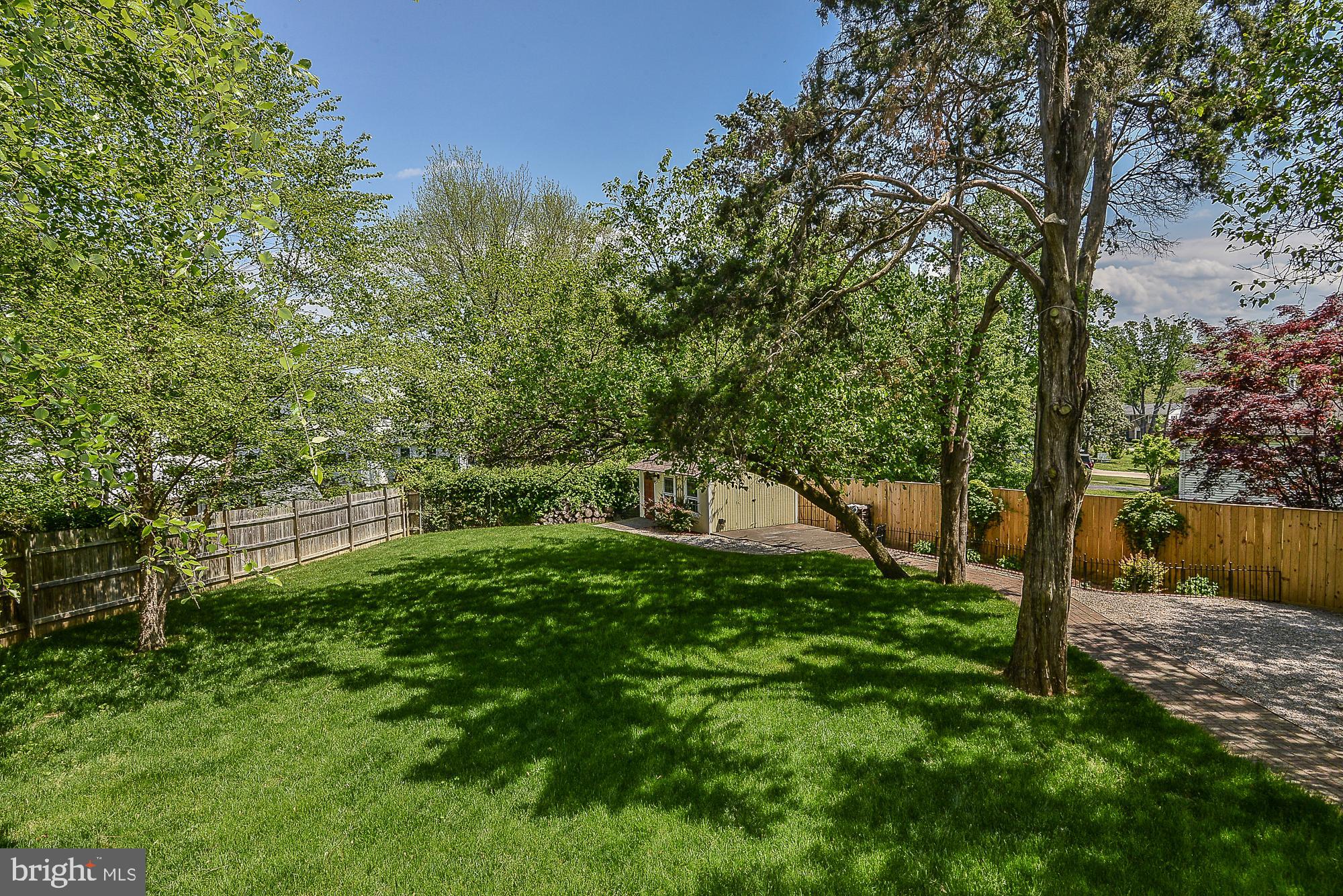 HAYFIELD FARM - Residential