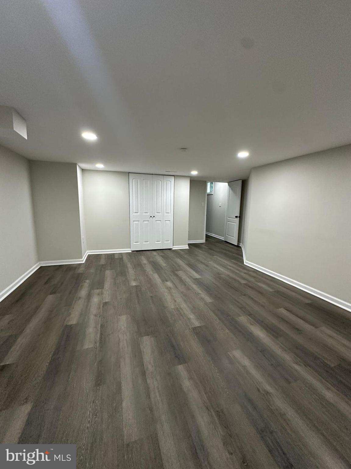 ASHBURN VILLAGE - Residential