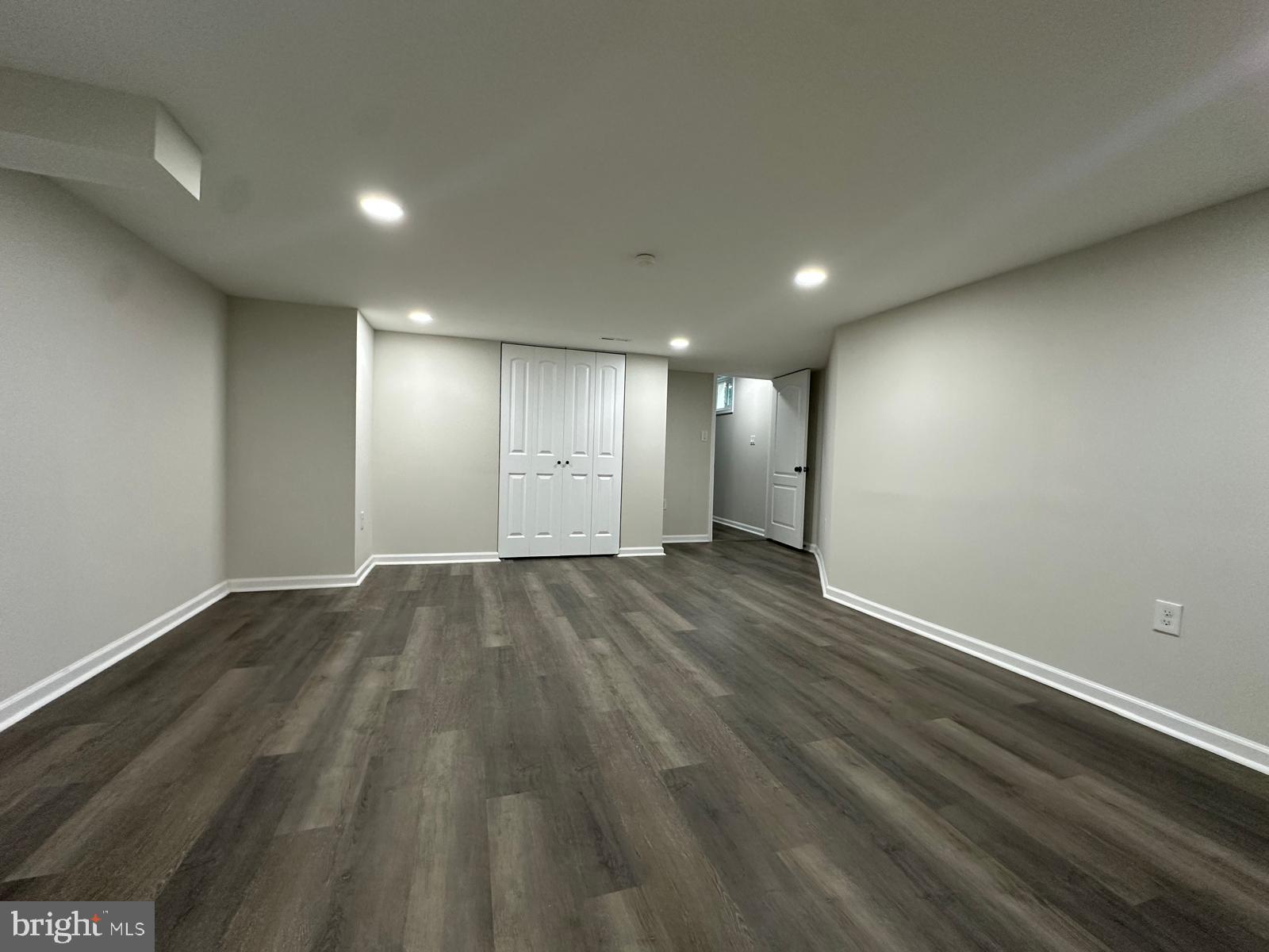 ASHBURN VILLAGE - Residential