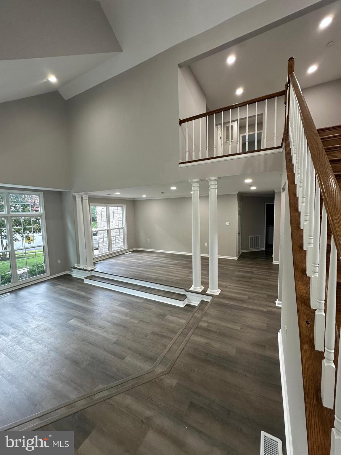 ASHBURN VILLAGE - Residential