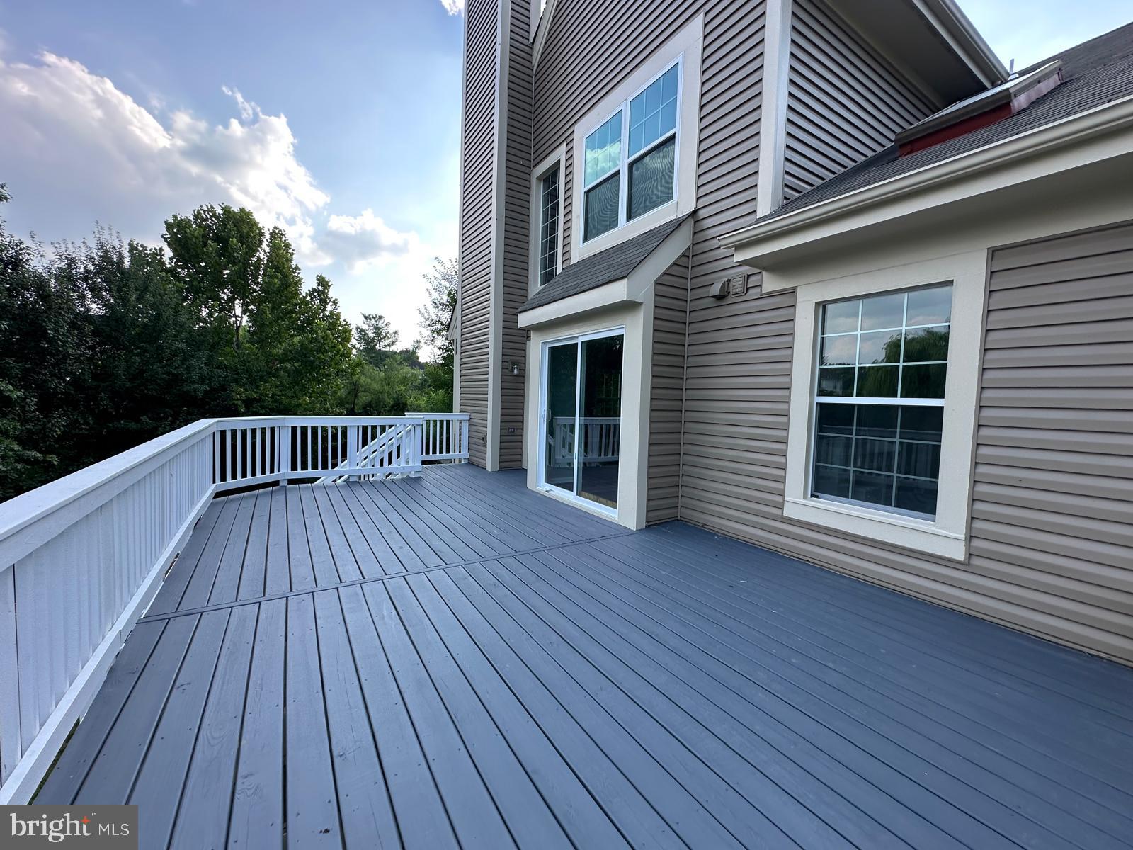 ASHBURN VILLAGE - Residential