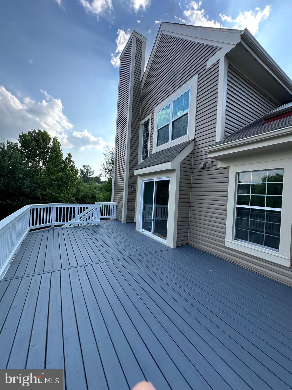 ASHBURN VILLAGE - Residential