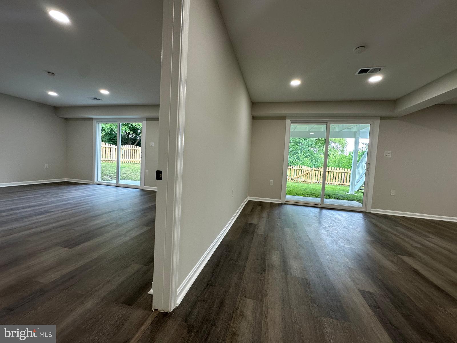 ASHBURN VILLAGE - Residential