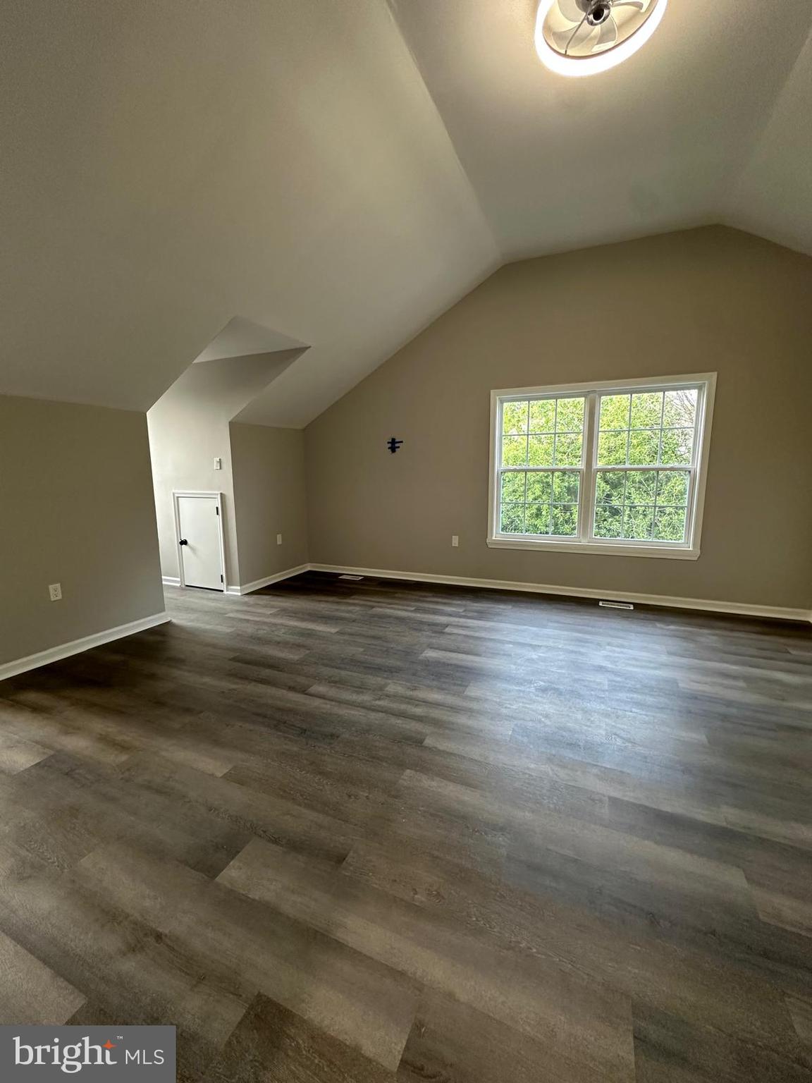 ASHBURN VILLAGE - Residential