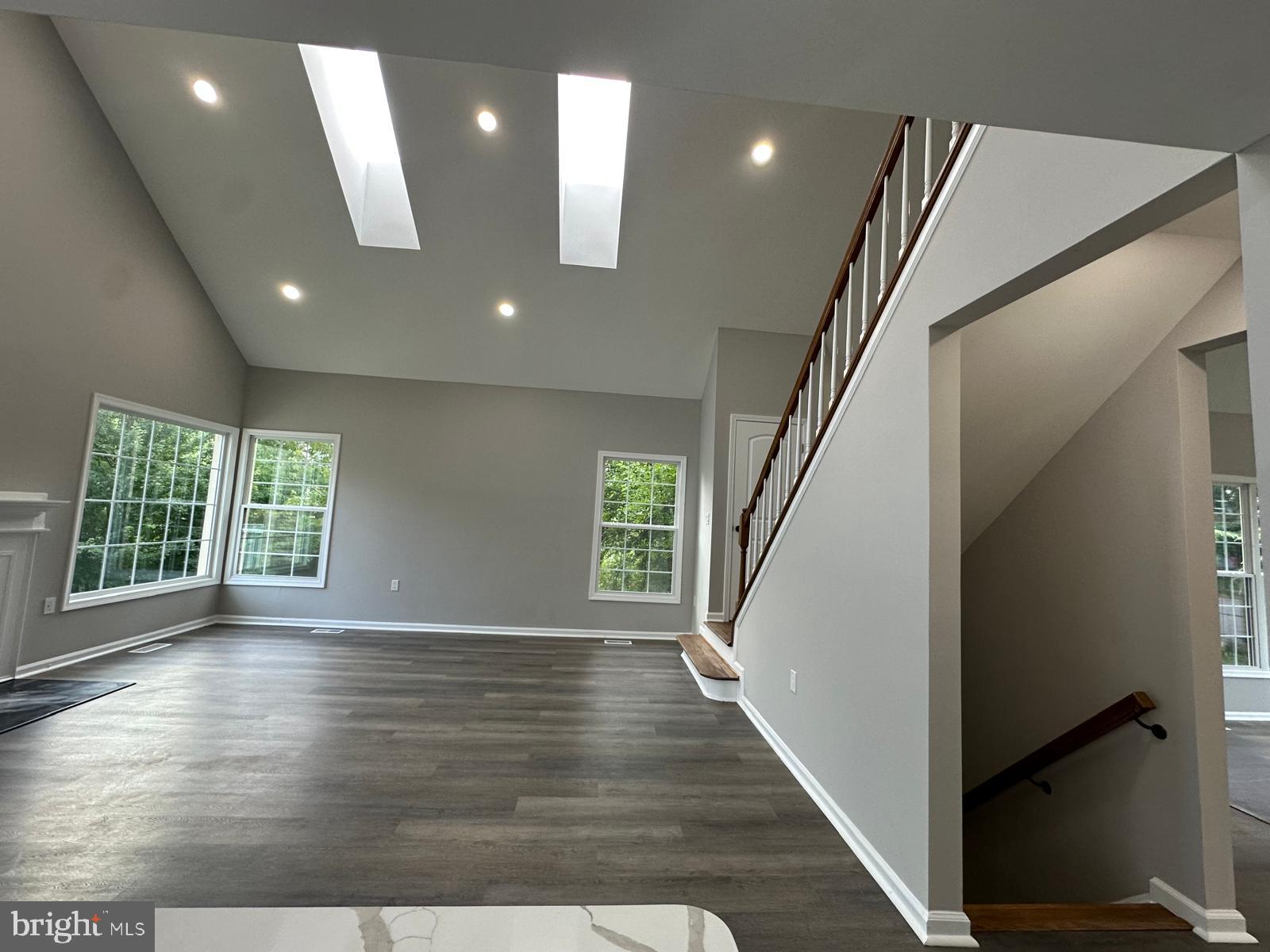 ASHBURN VILLAGE - Residential