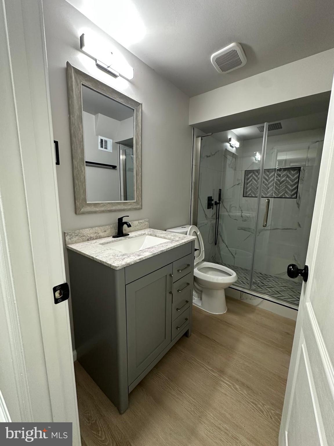 ASHBURN VILLAGE - Residential