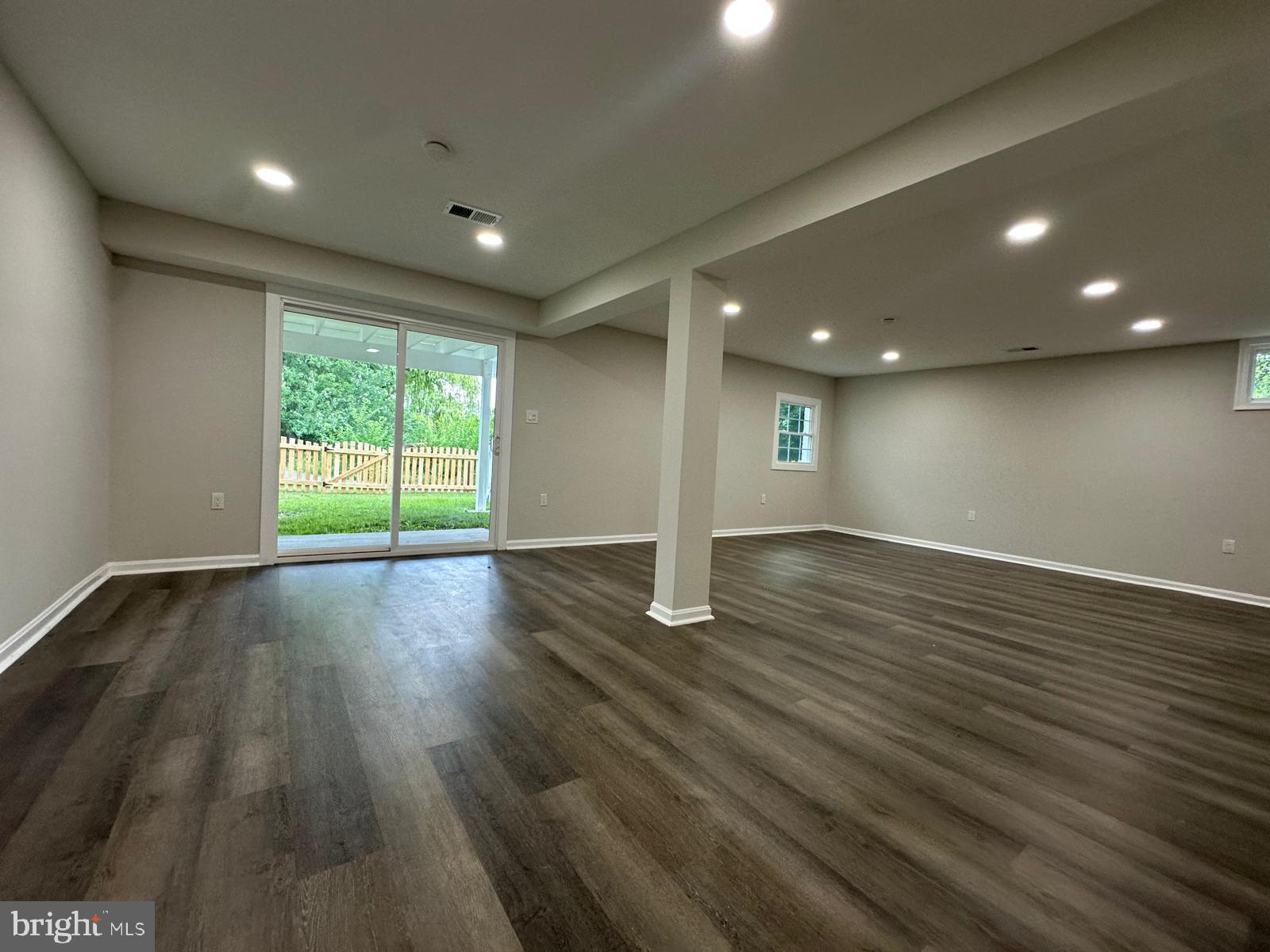 ASHBURN VILLAGE - Residential