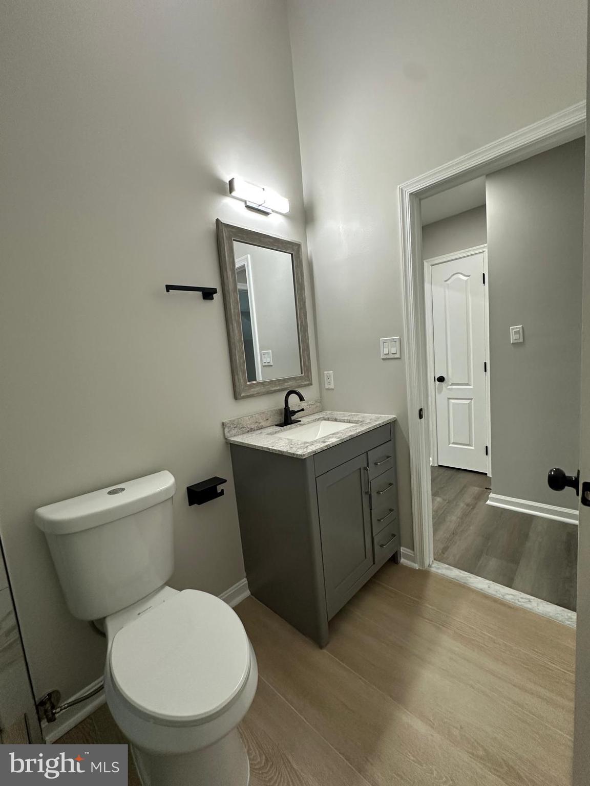 ASHBURN VILLAGE - Residential