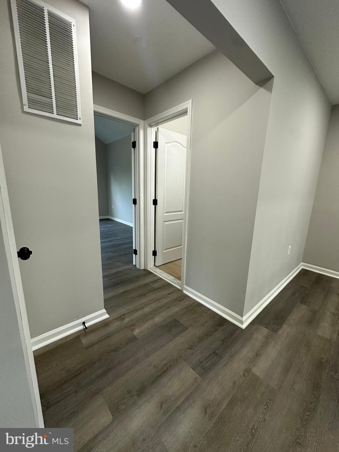 ASHBURN VILLAGE - Residential