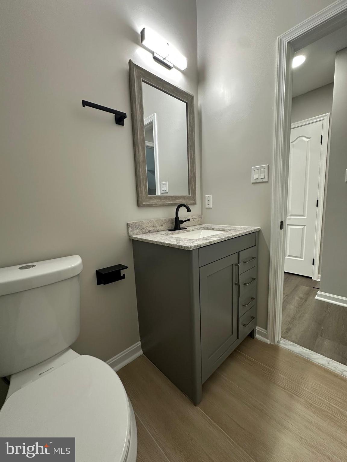 ASHBURN VILLAGE - Residential