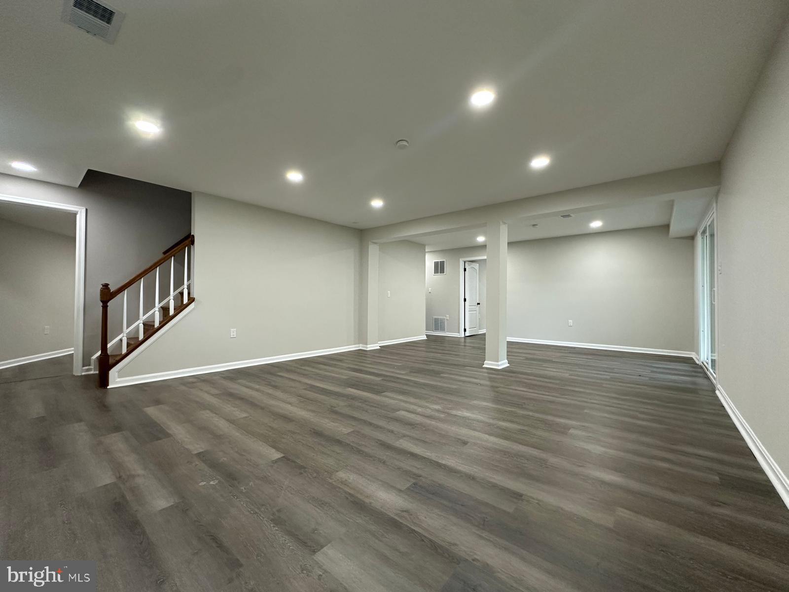 ASHBURN VILLAGE - Residential