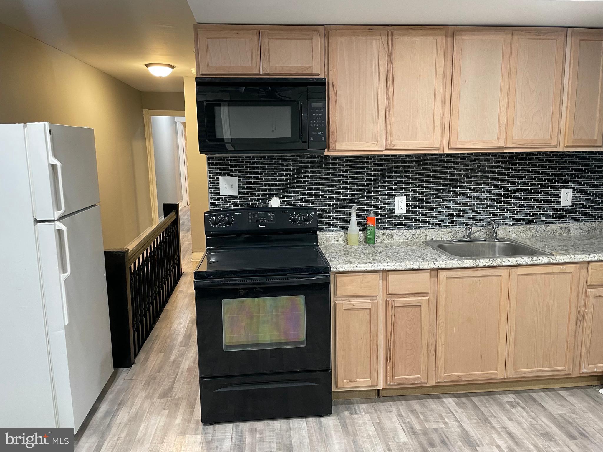 STRAWBERRY MANSION - Residential