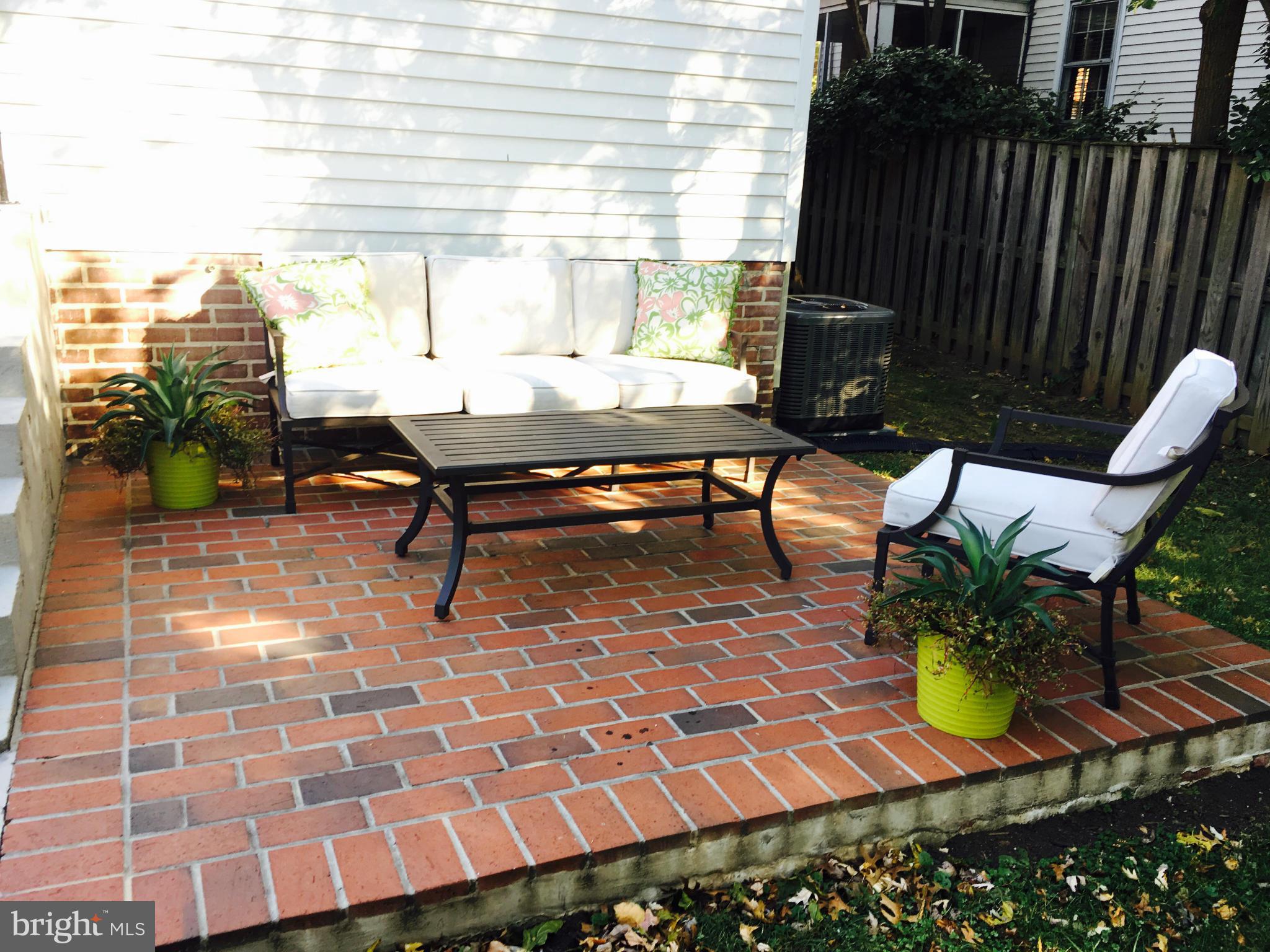 TEMPLE PARK - Residential Lease