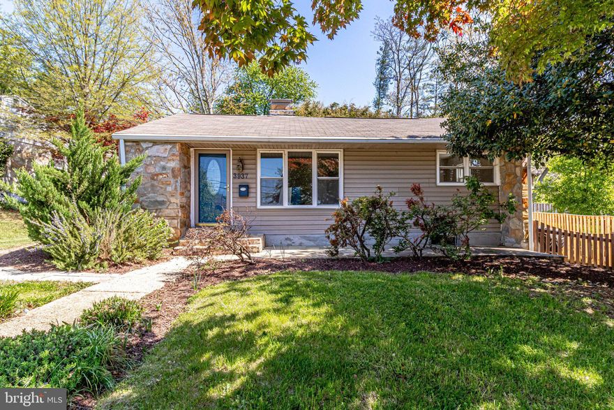 Rarely available neighborhood! Convenient and charming, completely updated 3 bed, 2 bath rambler tucked away AND easily accessible! Nice curb appeal with appealing front door and stone porch. Glimpse the extensive hardscaping, care and effort placed into the rear exterior through the picket fencing. Enter home and you are greeted by crown molding and hardwoods throughout living areas. Living room features stone mantel gas fireplace. Main level floor plan flows to kitchen with all stainless steel appliances, updated counters and backsplash. Separate dining room with ceiling fan accesses rear brick patio. The backyard is a private oasis with tiered landscaping, stone retaining walls and full wood fencing added just a few years ago. Perfect outdoor space for entertaining and relaxing with room for your own garden. Back inside, the primary suite also accesses rear through gorgeous French doors and features a walk in closet with custom organizational system. Updated primary bathroom has double sinks. Two additional nice sized bedrooms and another full bath complete main level. Basement is finished but functions as a utility/ laundry/ storage space. What will you do with this living area? Make it your new gym? Workshop?  Art studio? Sellers have previously applied for and received a curb break from the city to have a driveway re-added. 

Property at one time had a driveway. Buyer responsible for verifying with city if they plan to do so. Established subdivision features mature trees throughout and is close to Old Town entertainment, history, shopping and dining. 0.1 miles to bus stop at intersection of Duke St. and N. Early St. Eisenhower and Huntington metro stations, VRE/ Amtrack station and multiple commuter lots within 2 miles of property. Ronald Reagan International Airport 3.6 miles away. Schedule your showing right away!