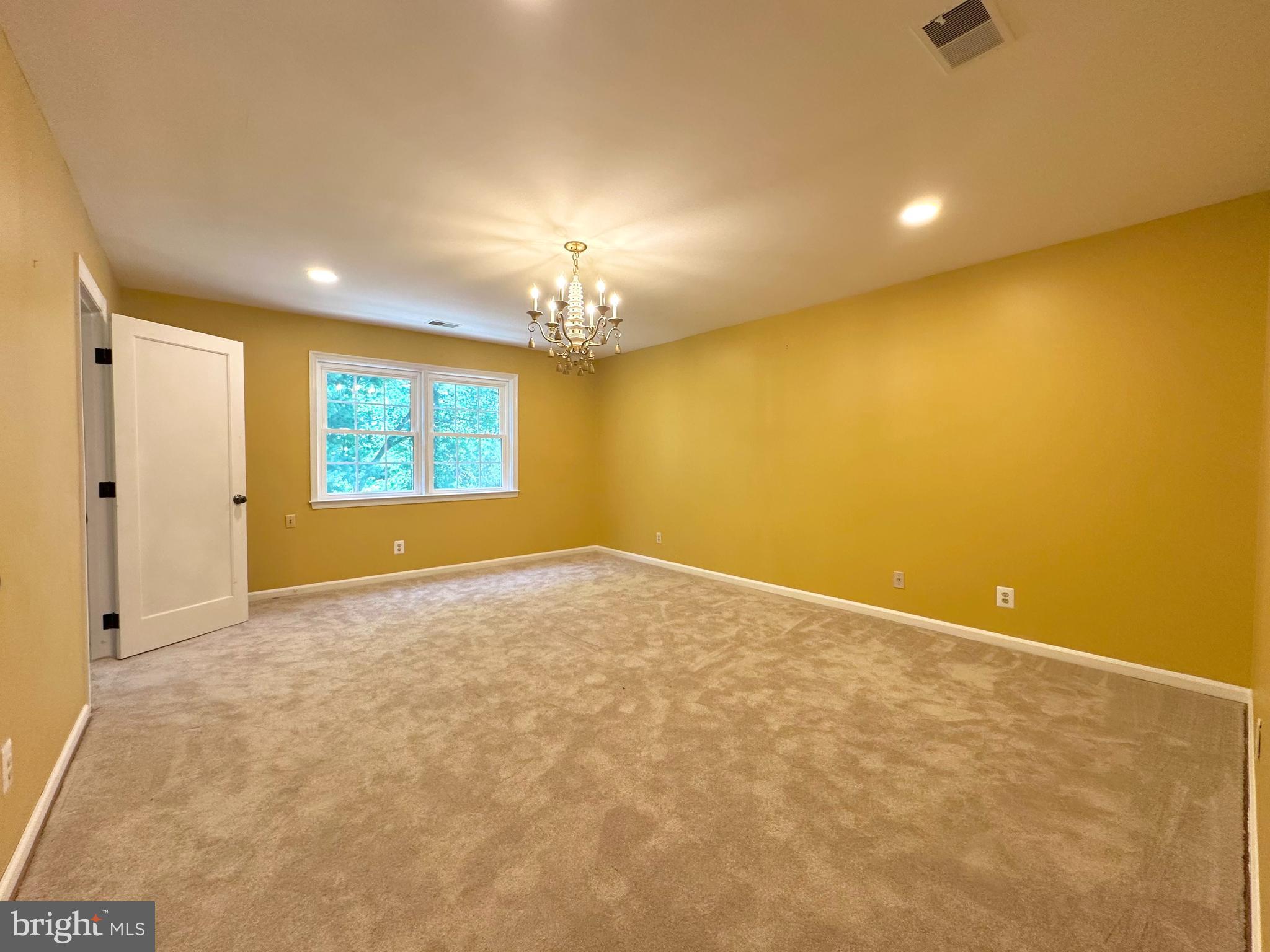 LANDMARK MEWS - Residential Lease