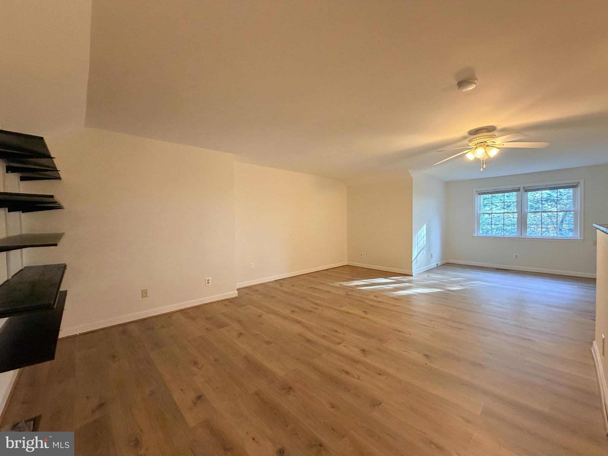 LANDMARK MEWS - Residential Lease