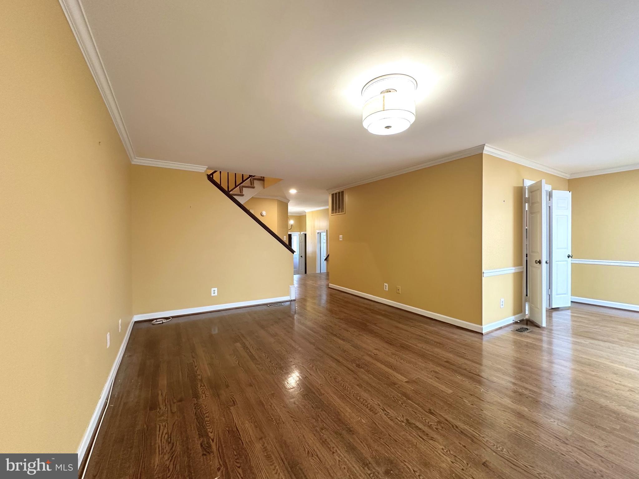 LANDMARK MEWS - Residential Lease