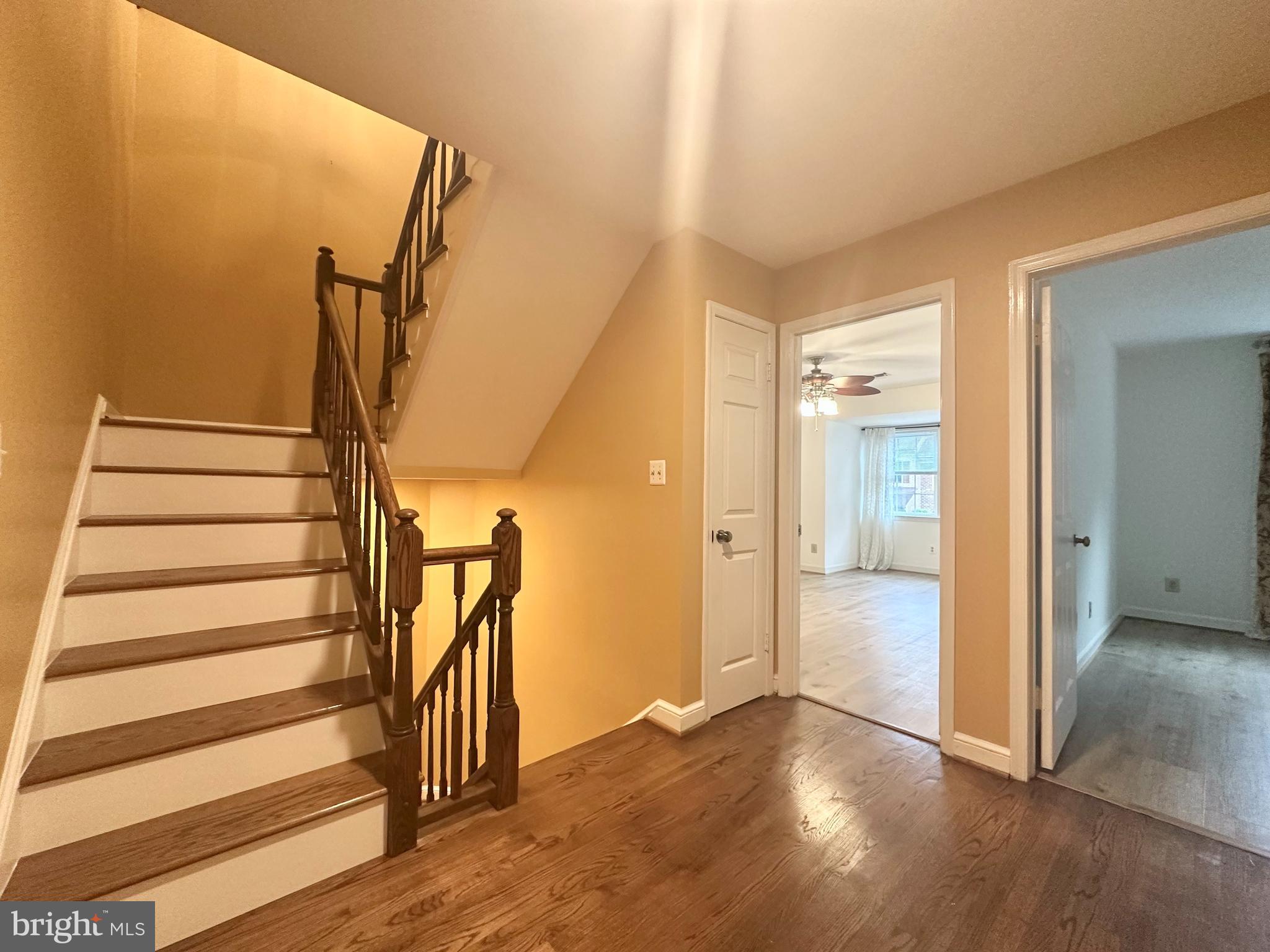 LANDMARK MEWS - Residential Lease