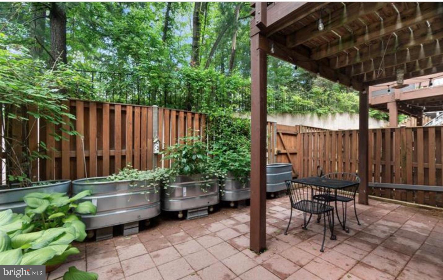 LANDMARK MEWS - Residential Lease